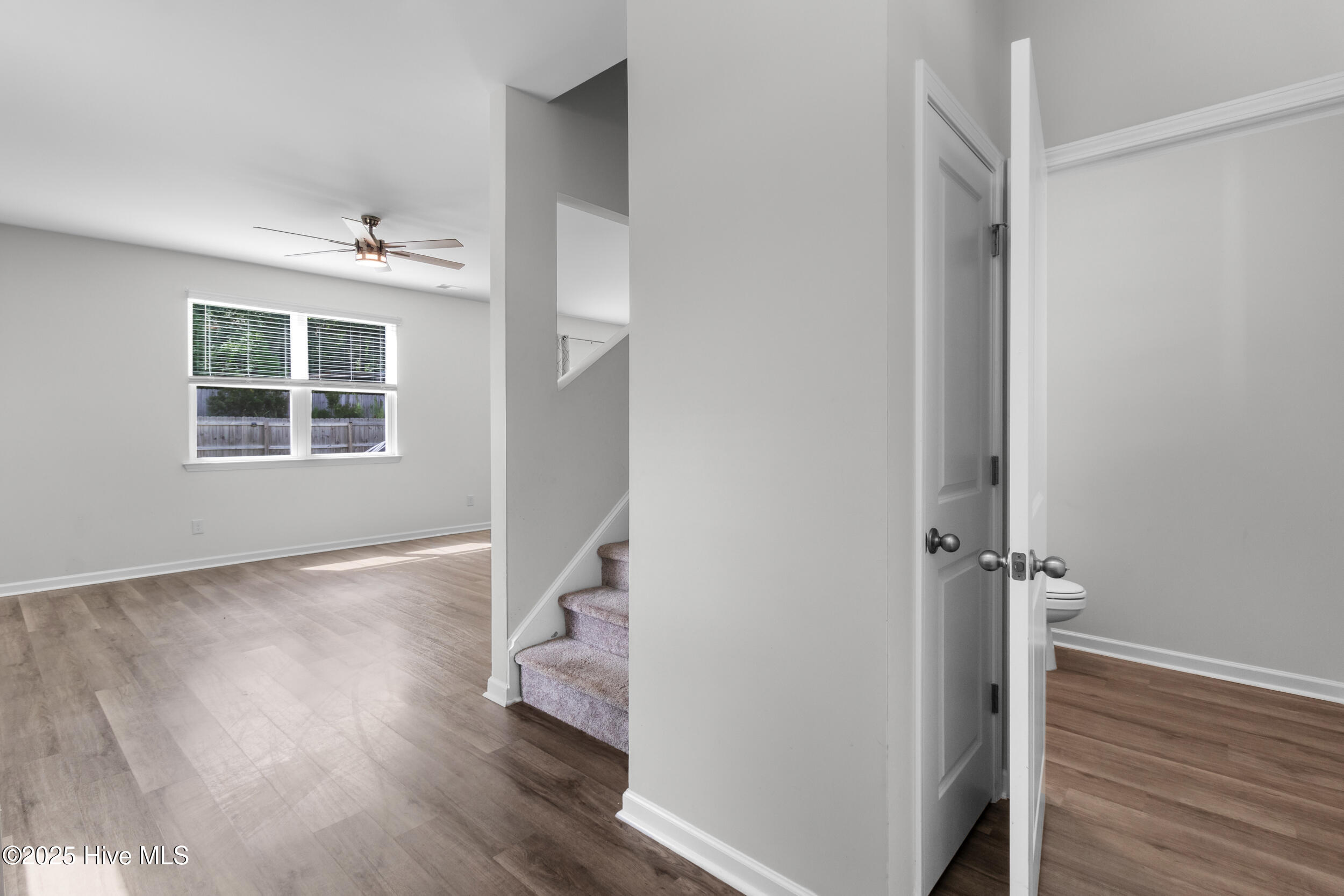 100519955 | Photo 14