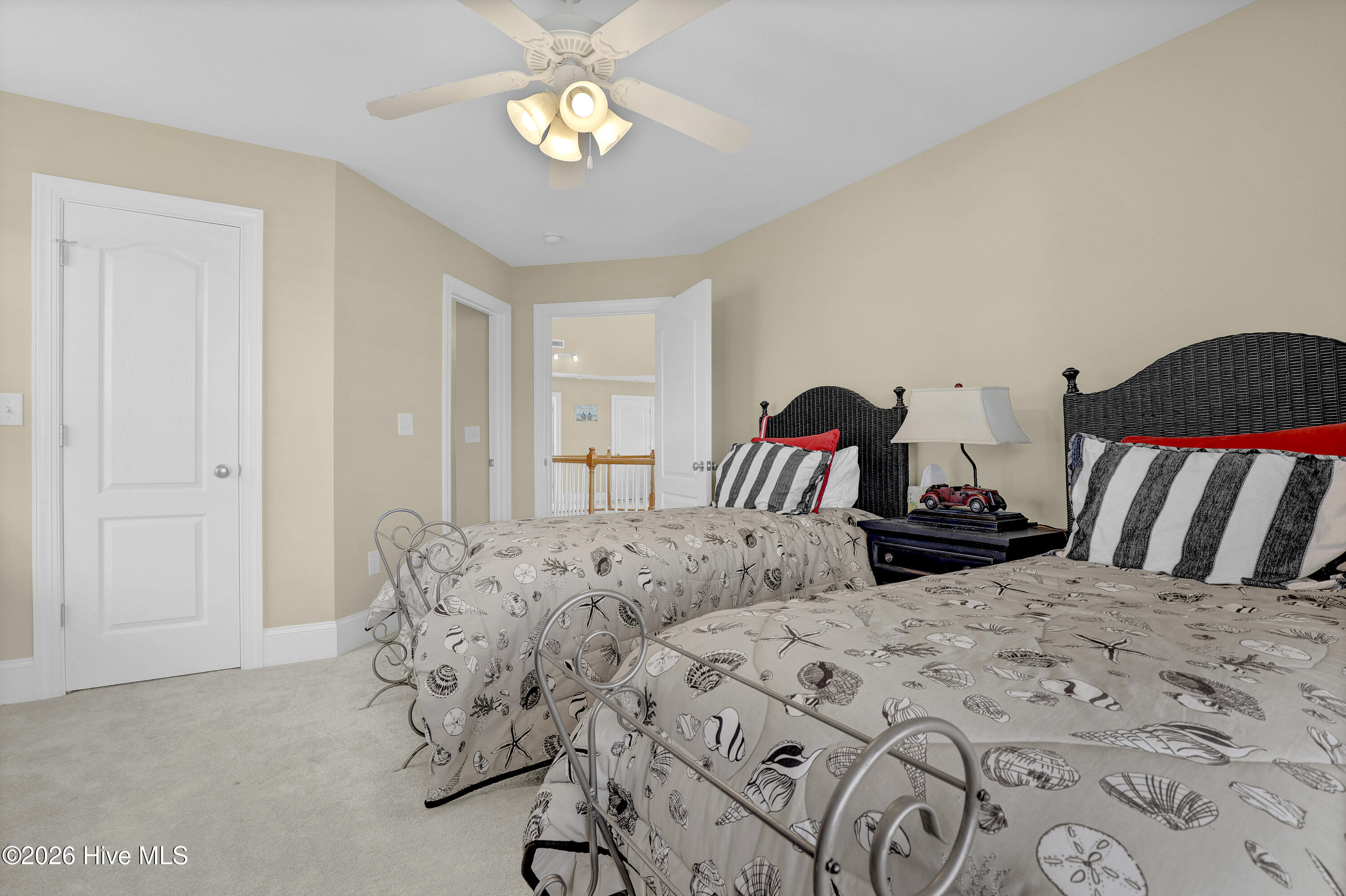 100559155 | Photo 41