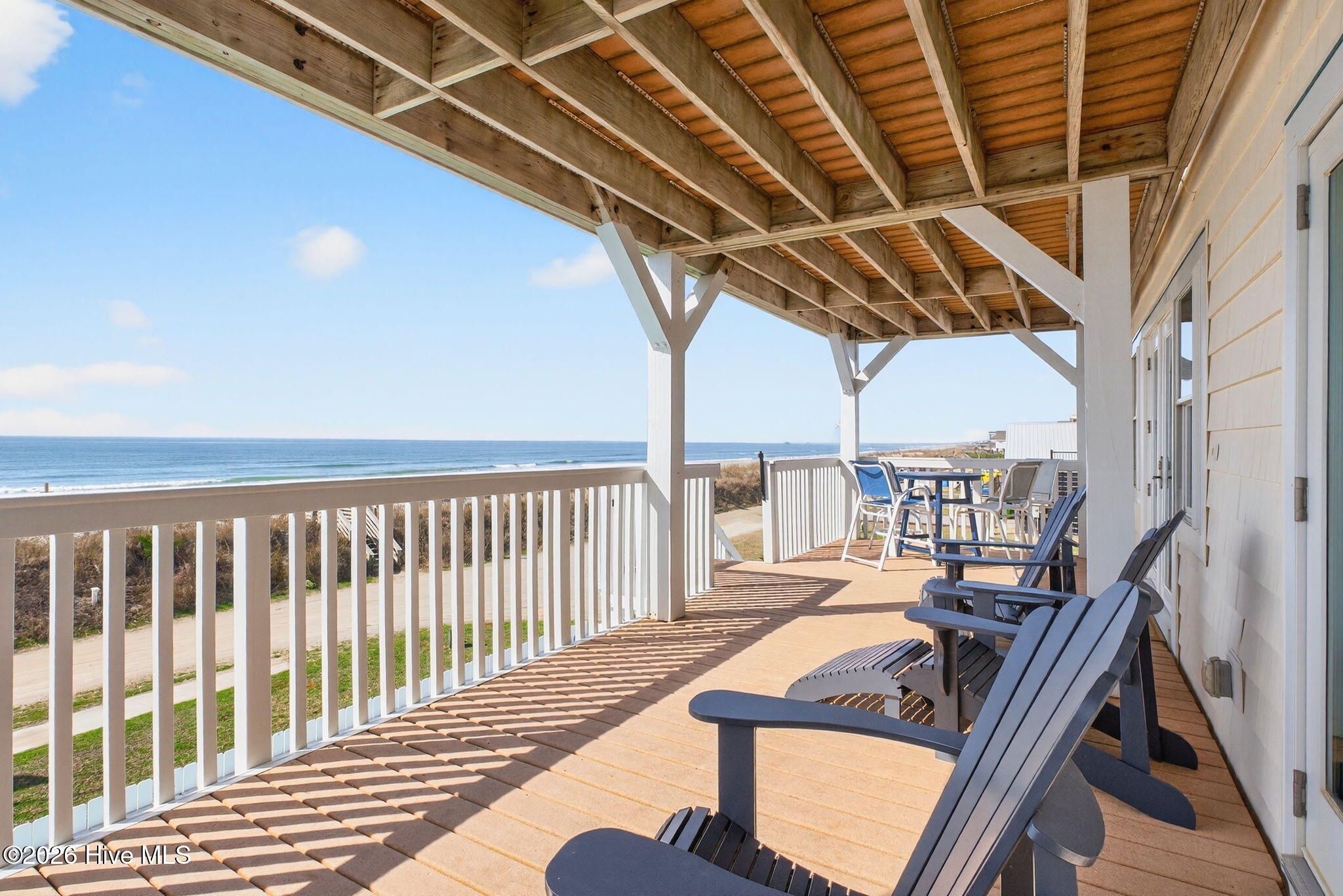 100558520 | Photo 43