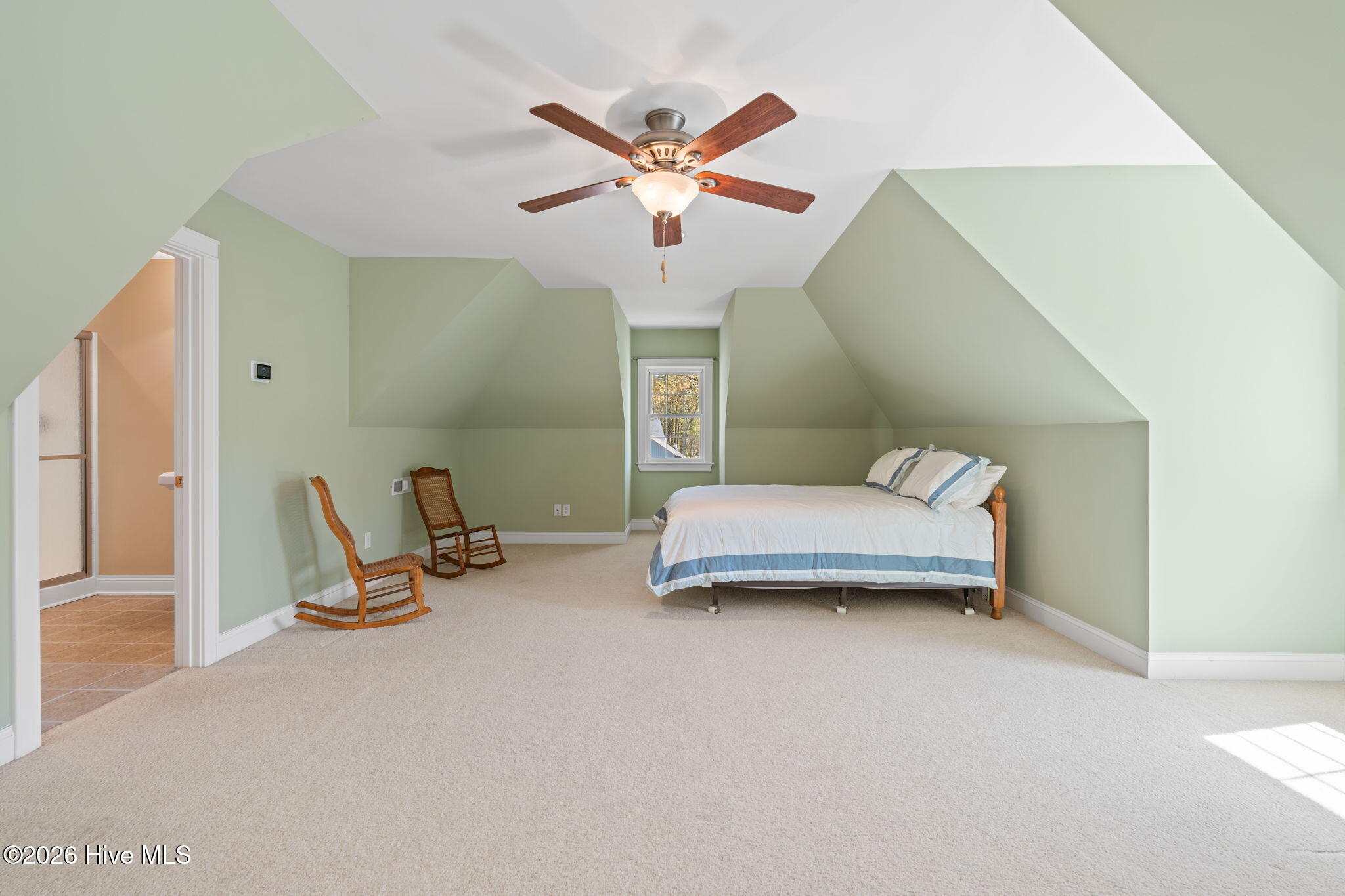 100564903 | Photo 44