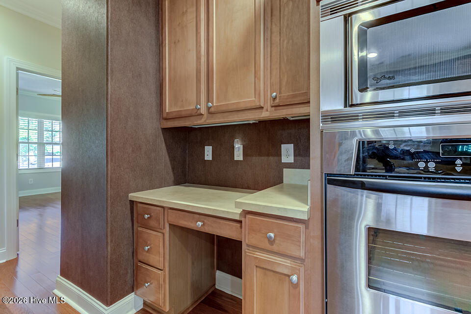 100569553 | Photo 11