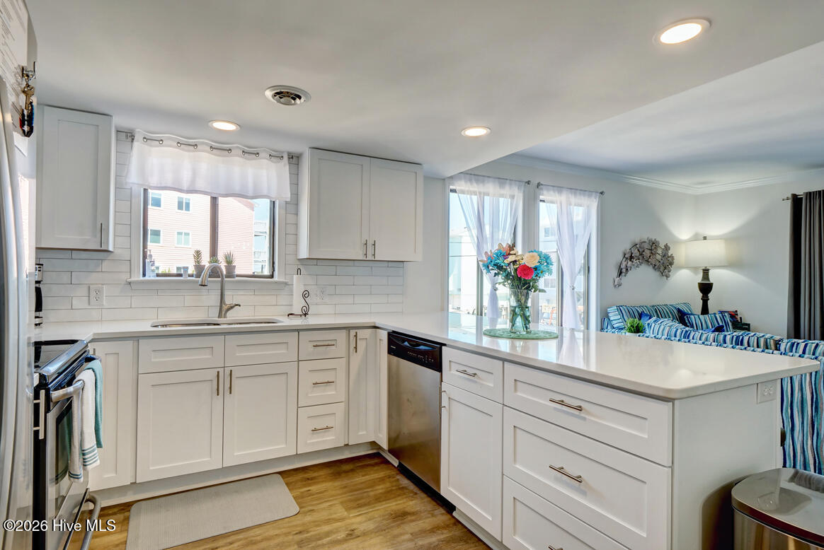 100550252 | Photo 16