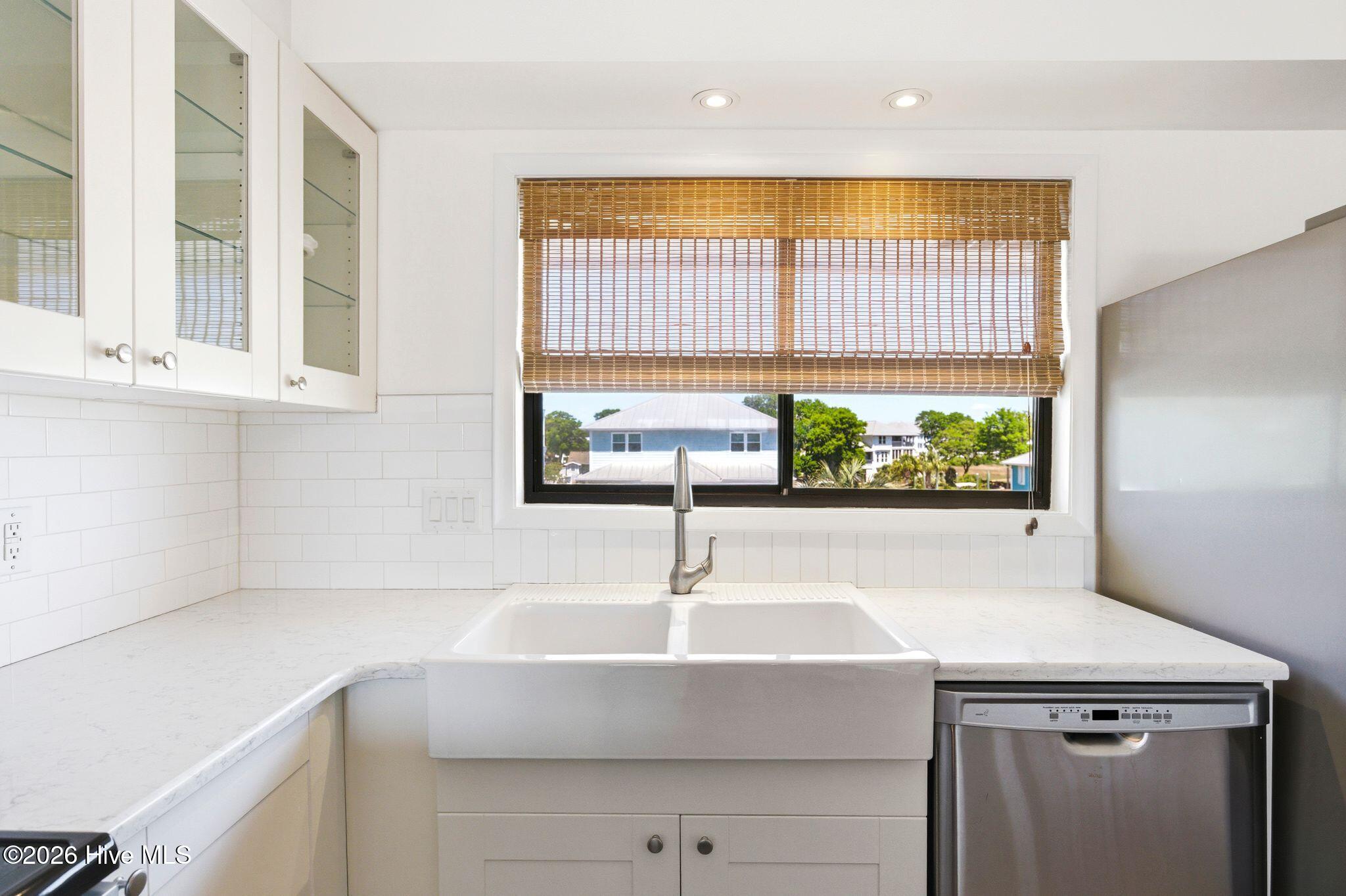 100568885 | Photo 10