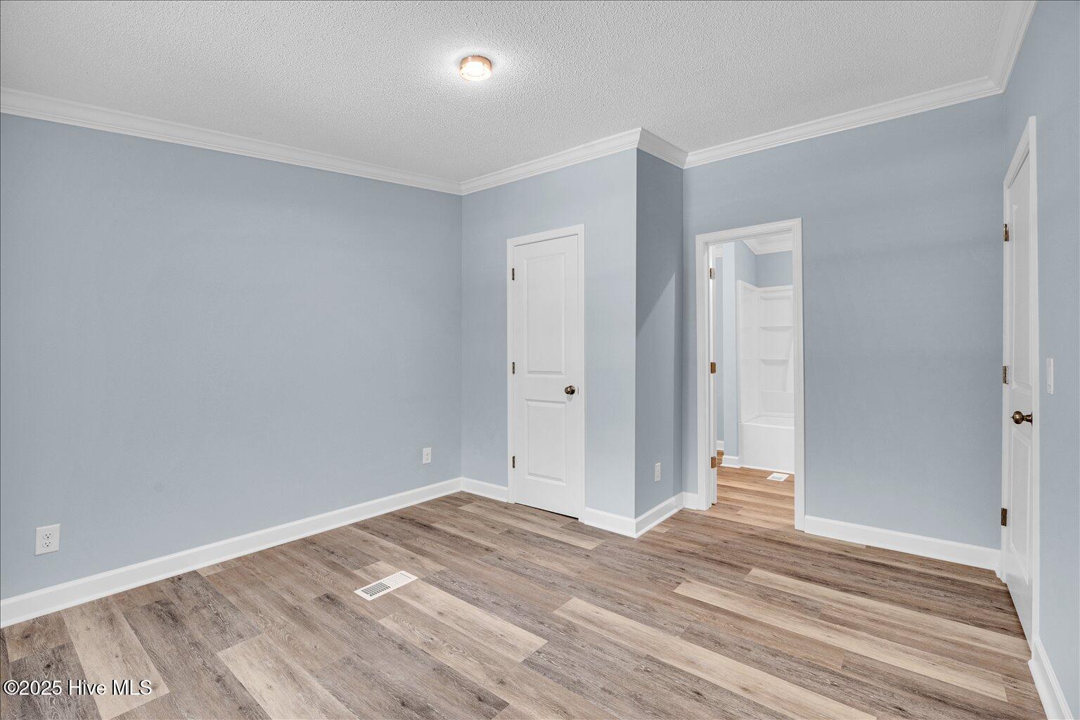 100546518 | Photo 15