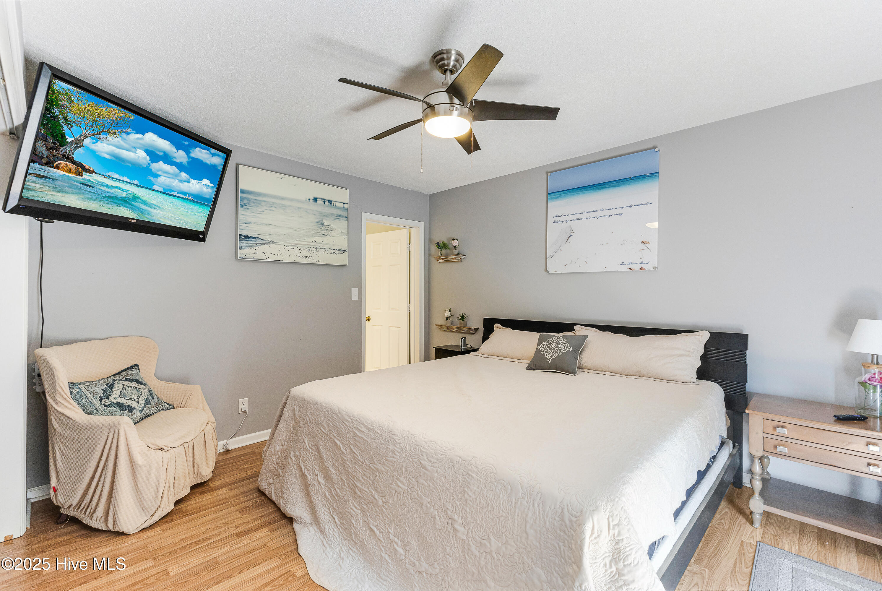 100536488 | Photo 16