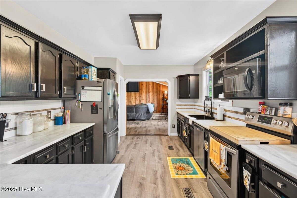 100525090 | Photo 17