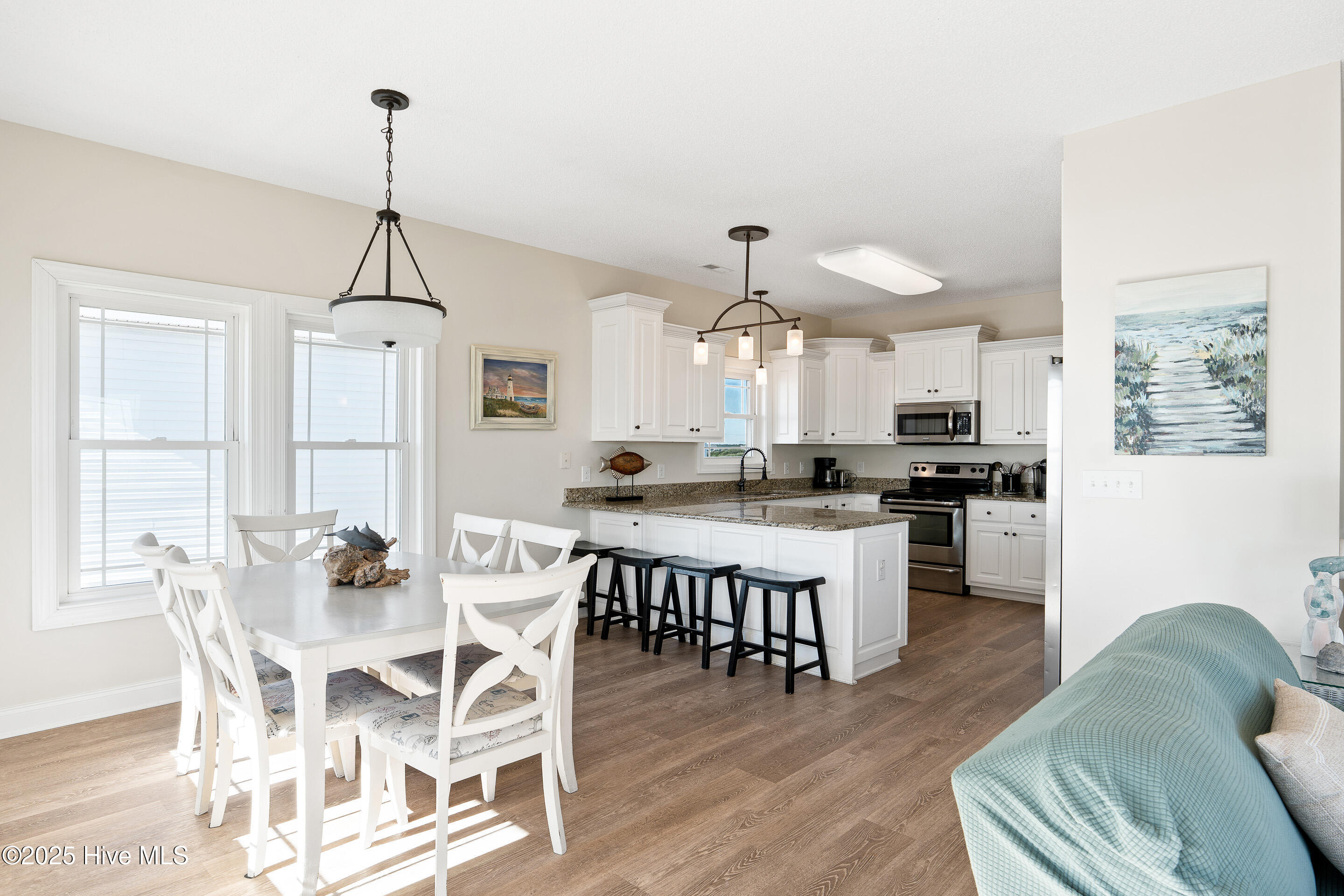 100539314 | Photo 26