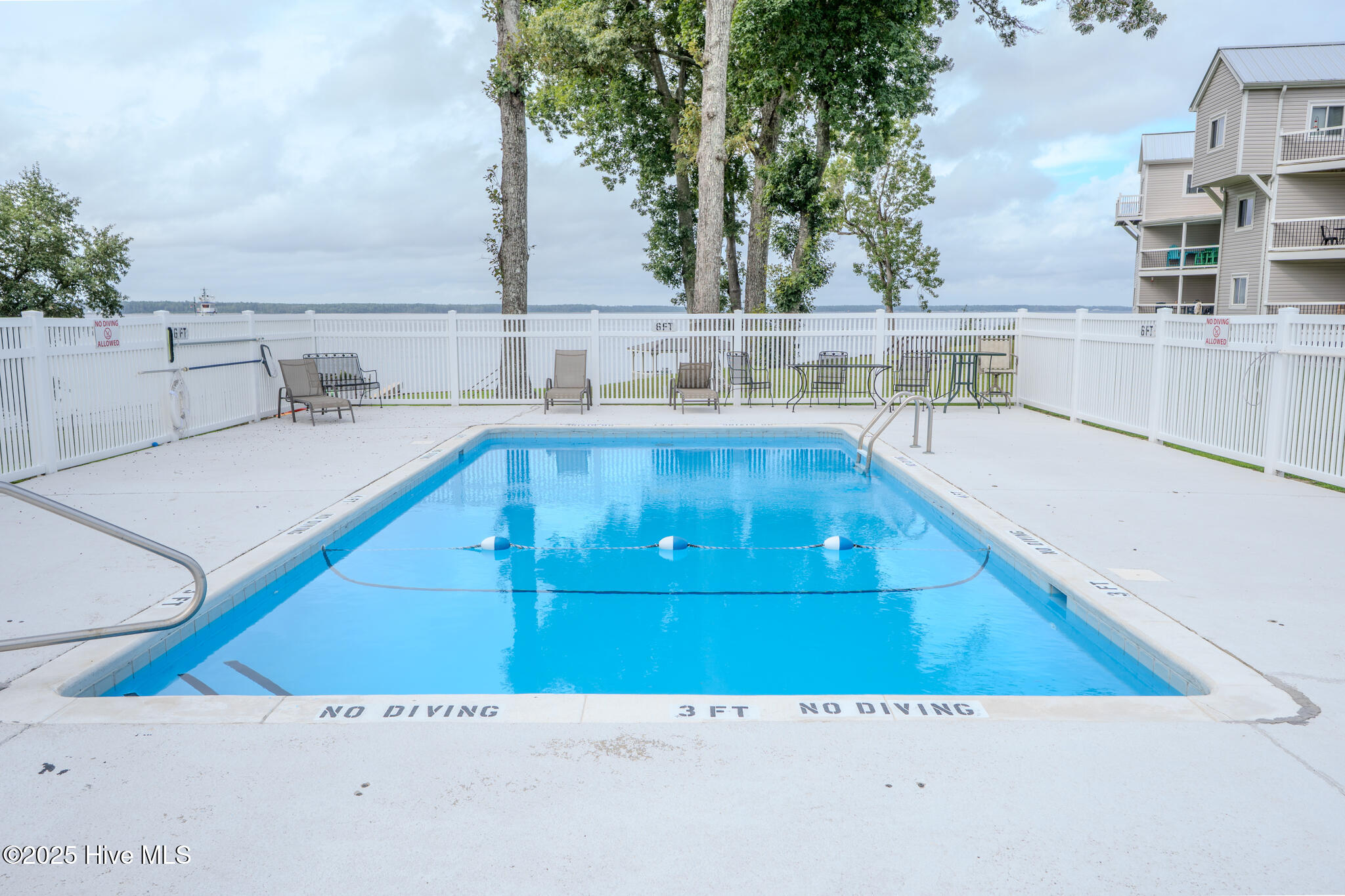 89 Country Club Drive Apt A3,Minnesott Beach