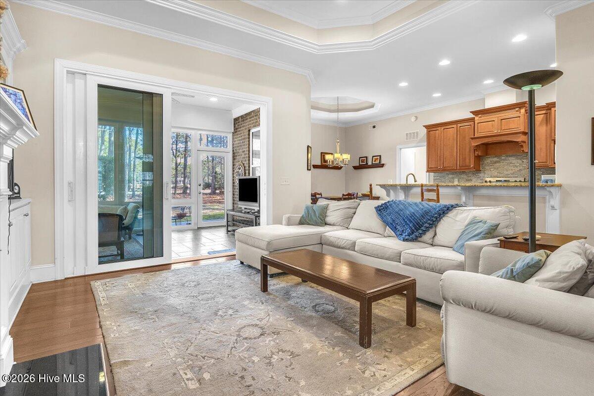 100556407 | Photo 14