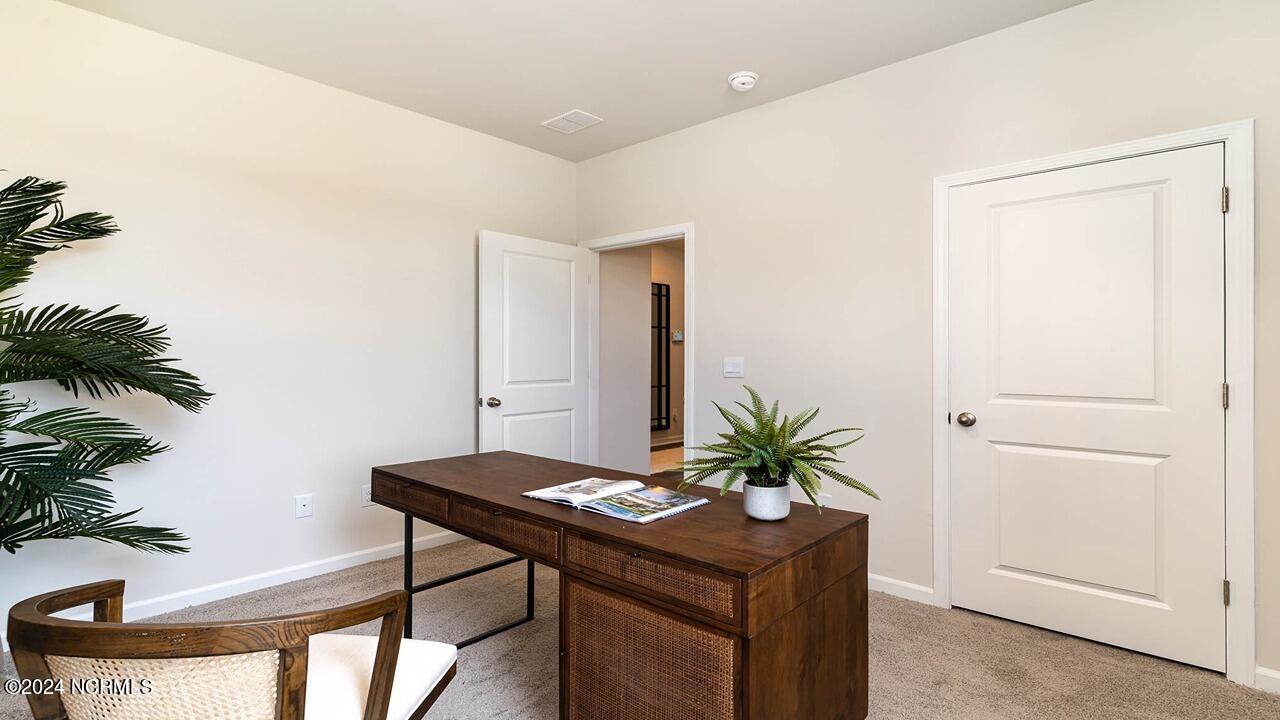 100570598 | Photo 20