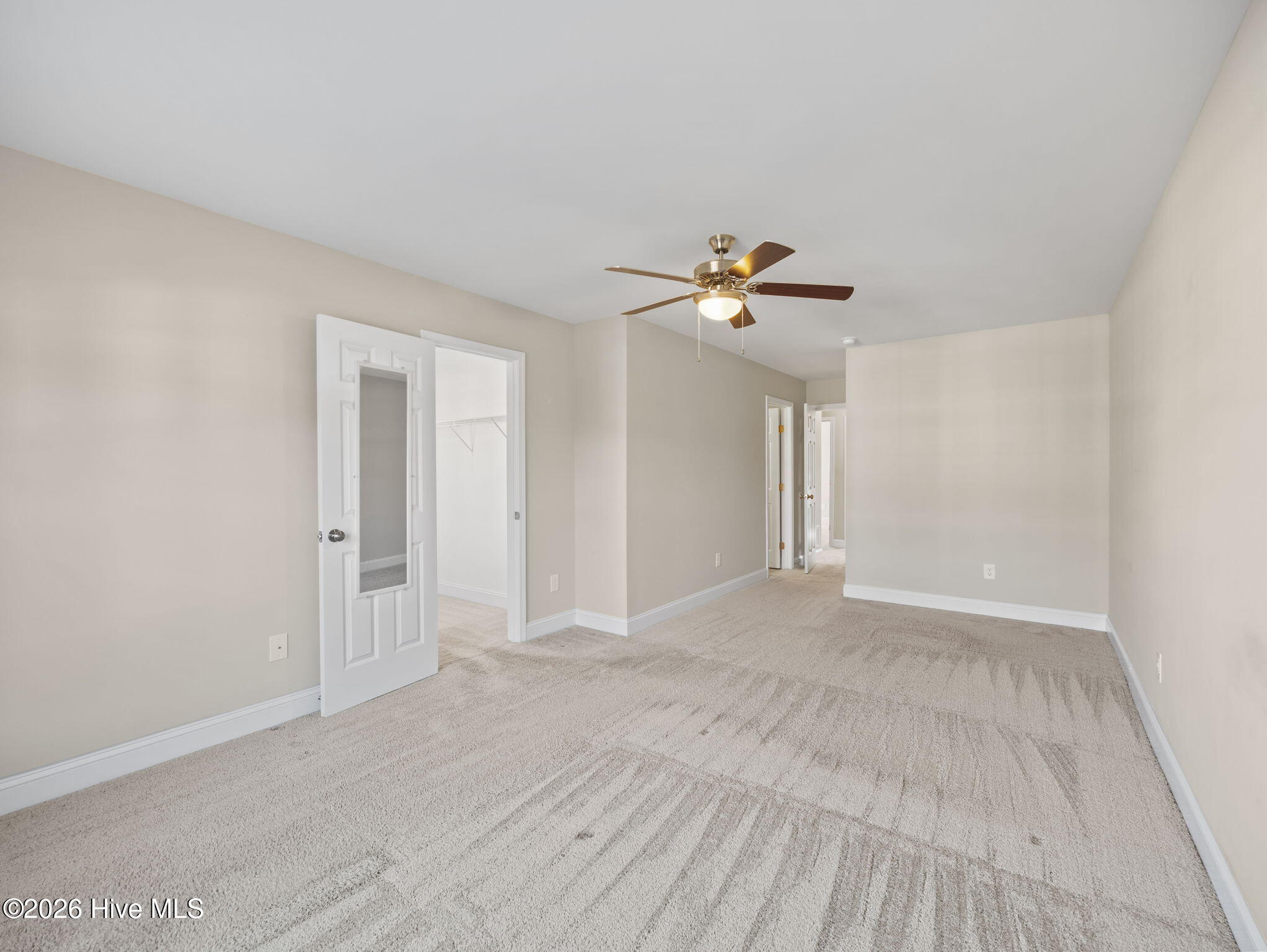 100565324 | Photo 26