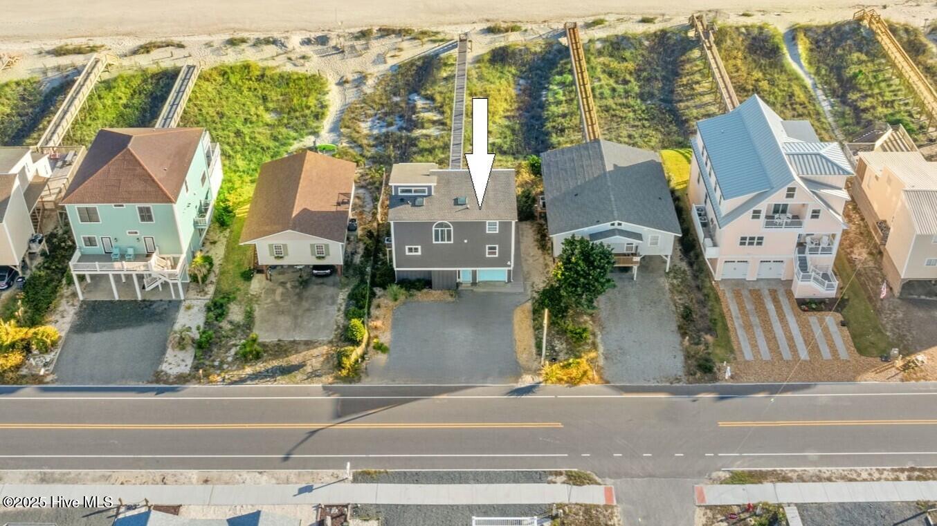 100540283 | Photo 51