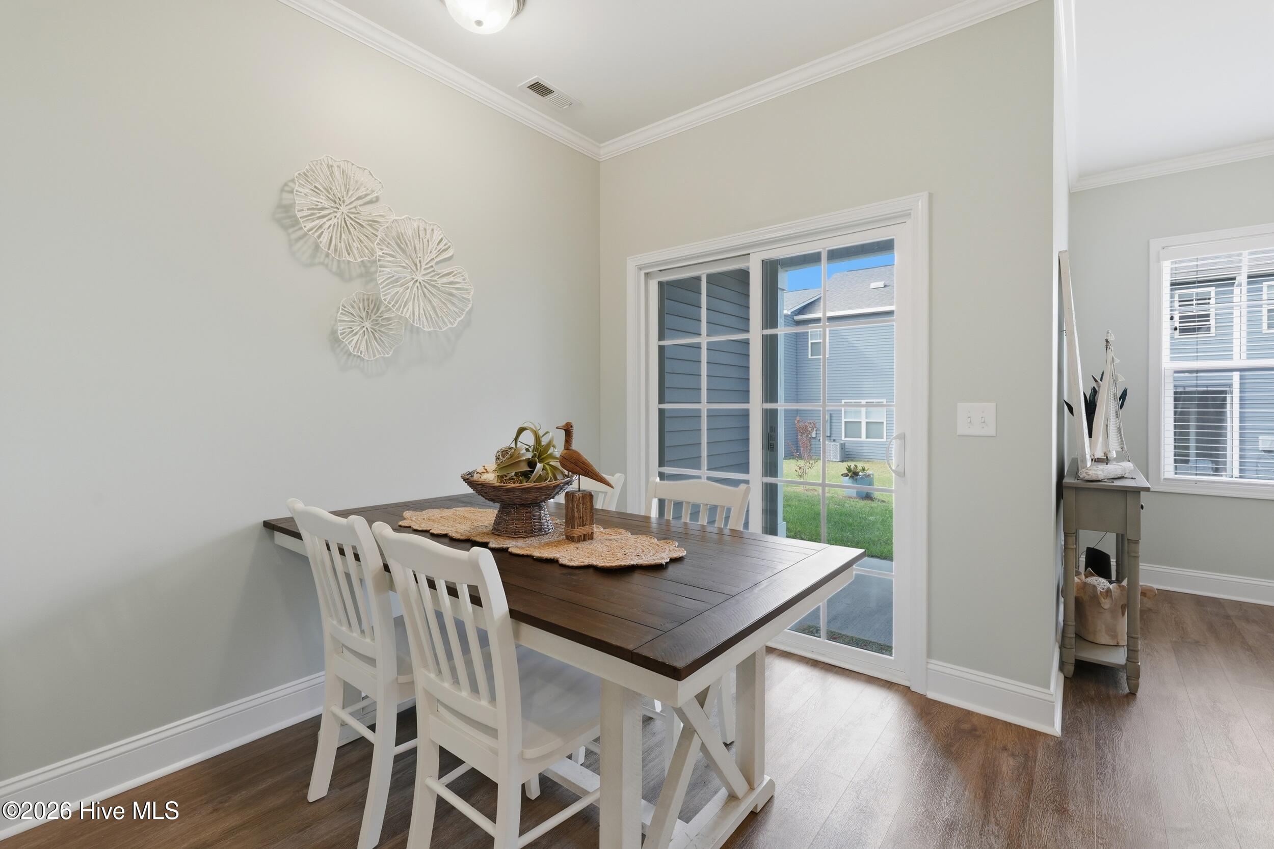 100566235 | Photo 18