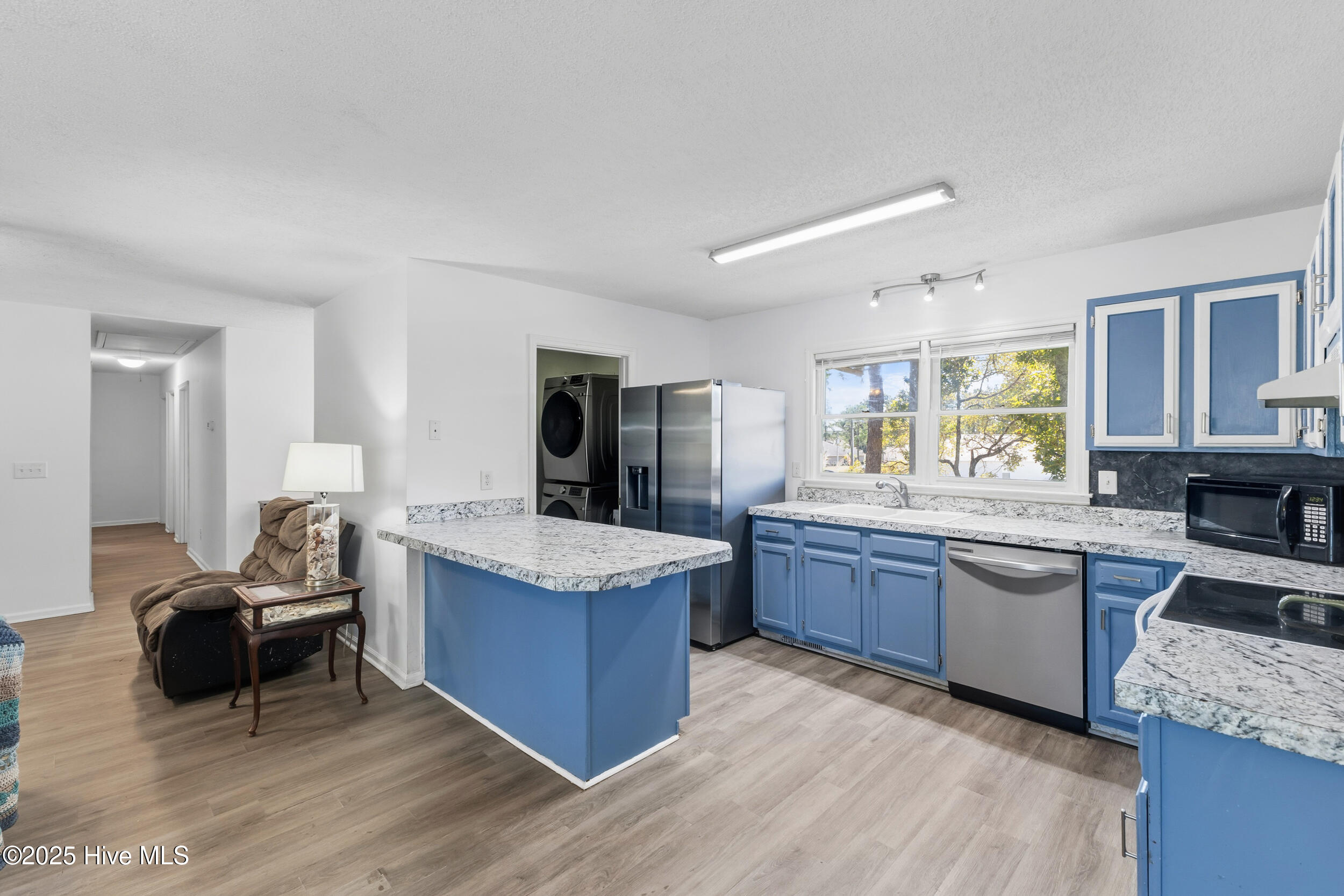 100537694 | Photo 10