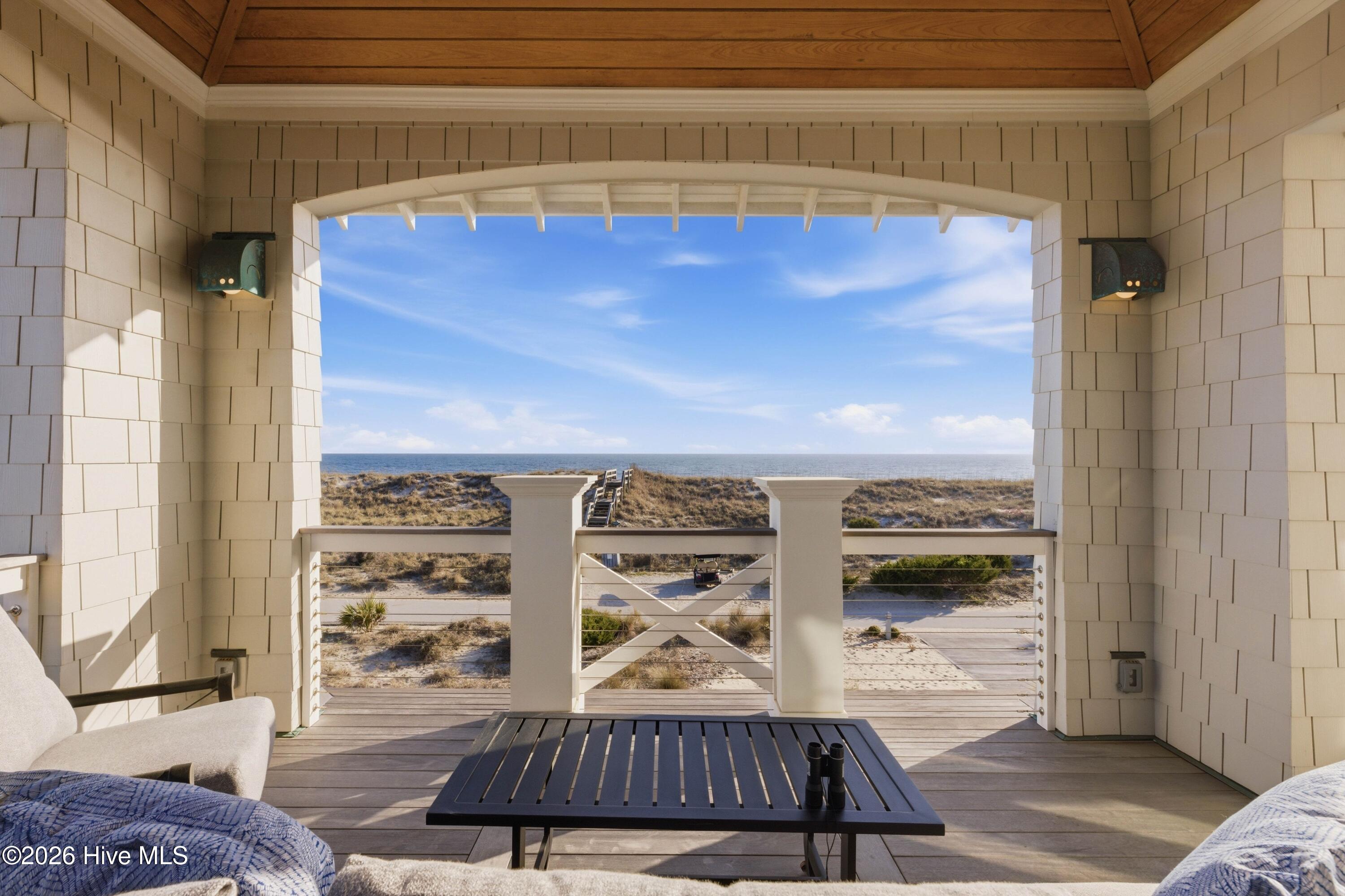 100564328 | Photo 41