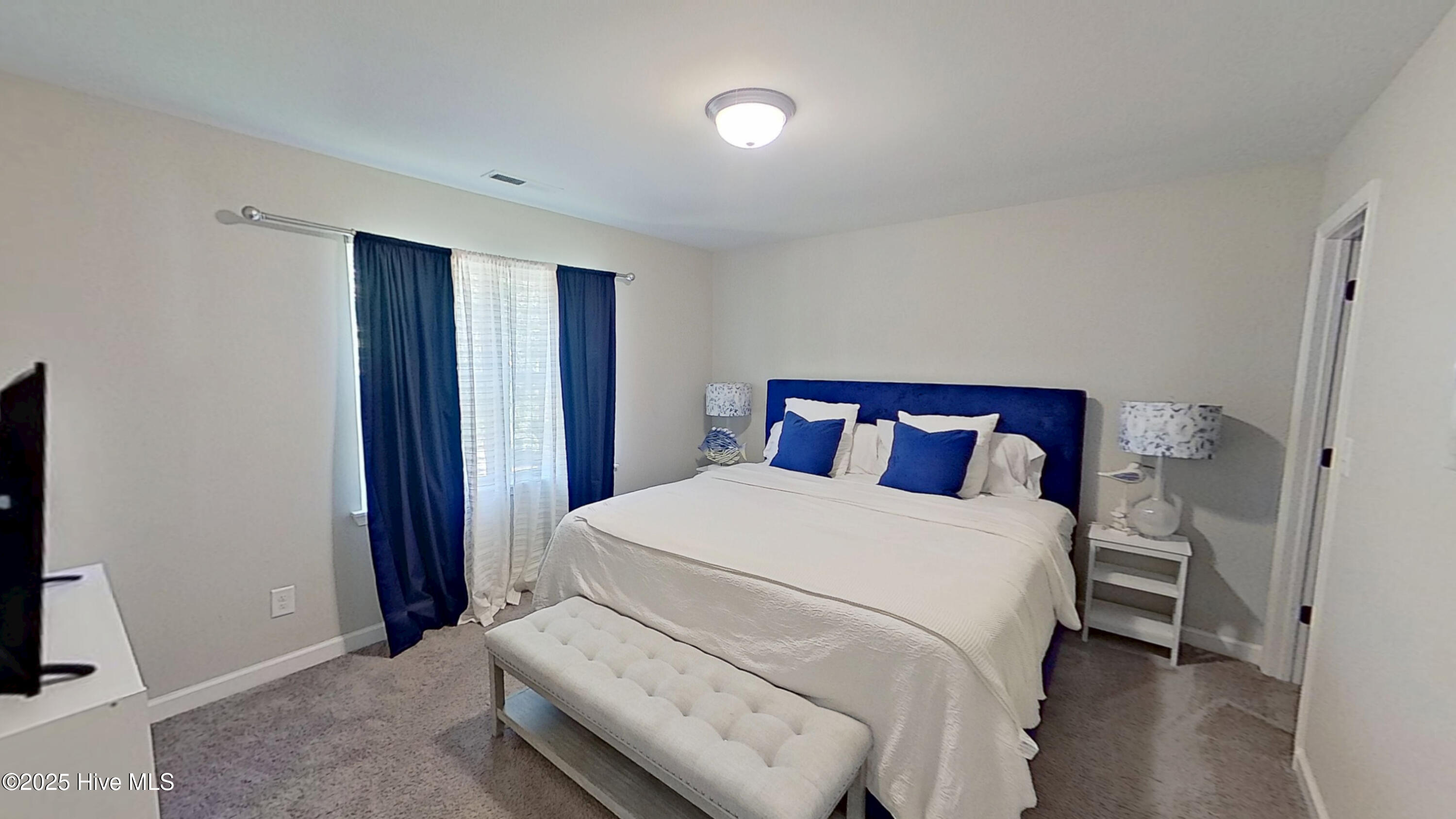 100537612 | Photo 23