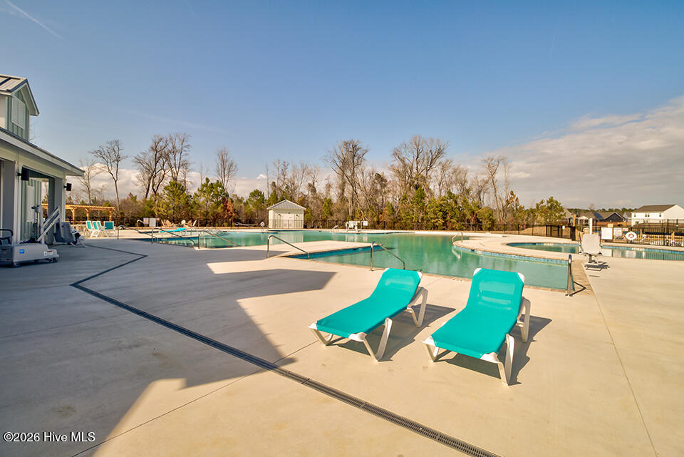 100557891 | Photo 33