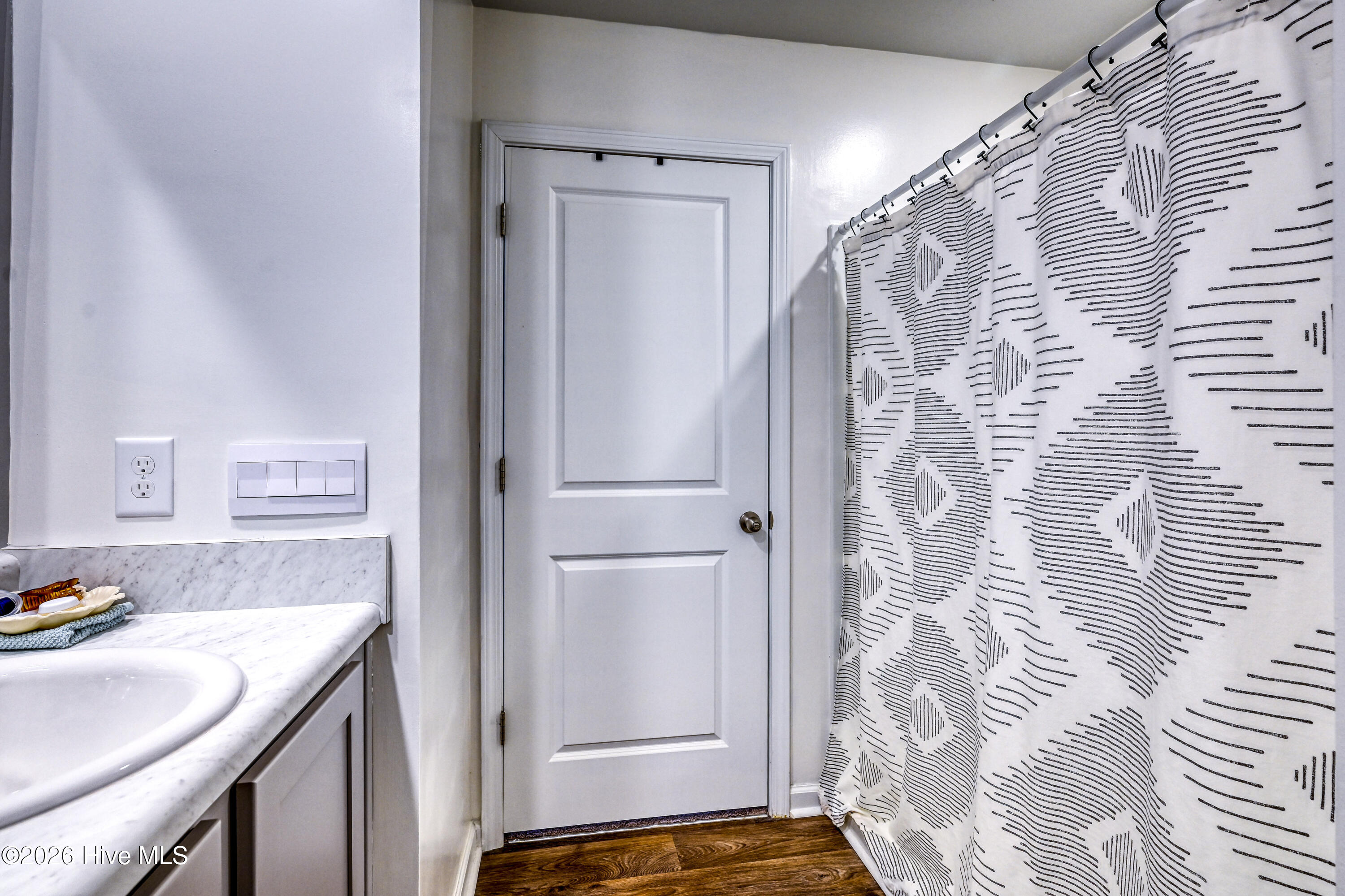 100551064 | Photo 18