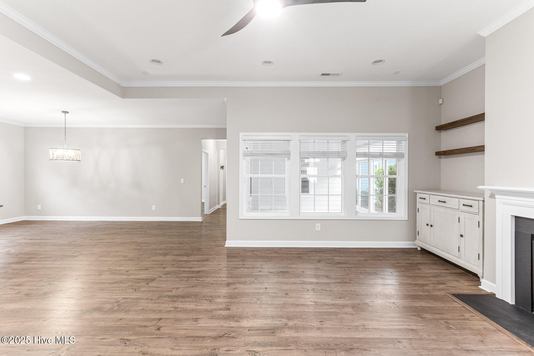 100538755 | Photo 21