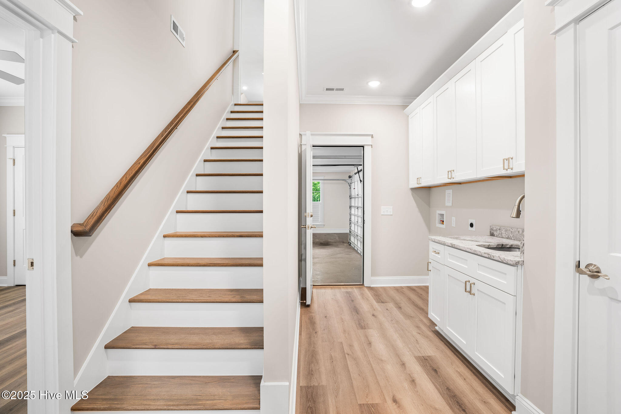 100524622 | Photo 43