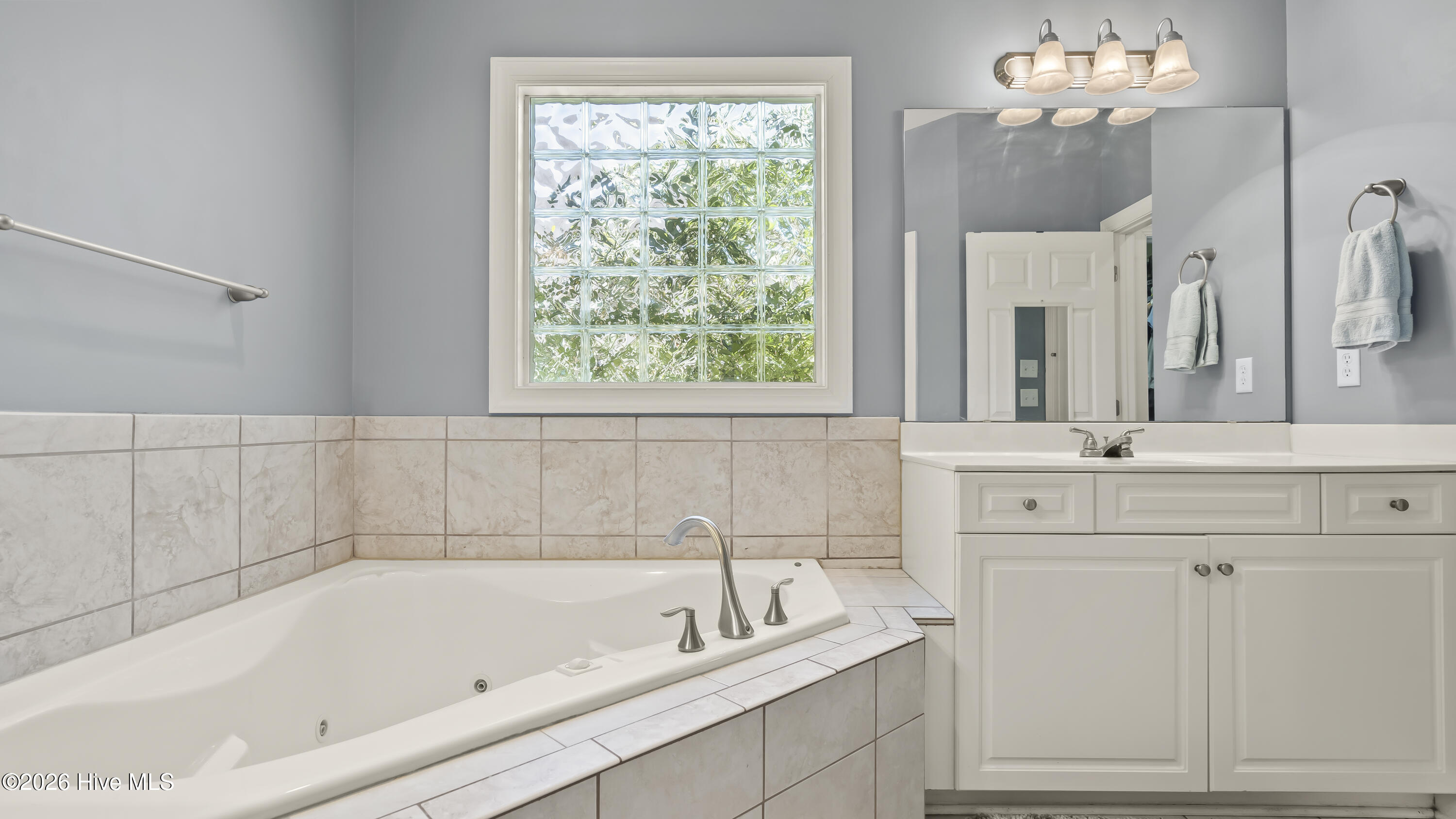 100566448 | Photo 29