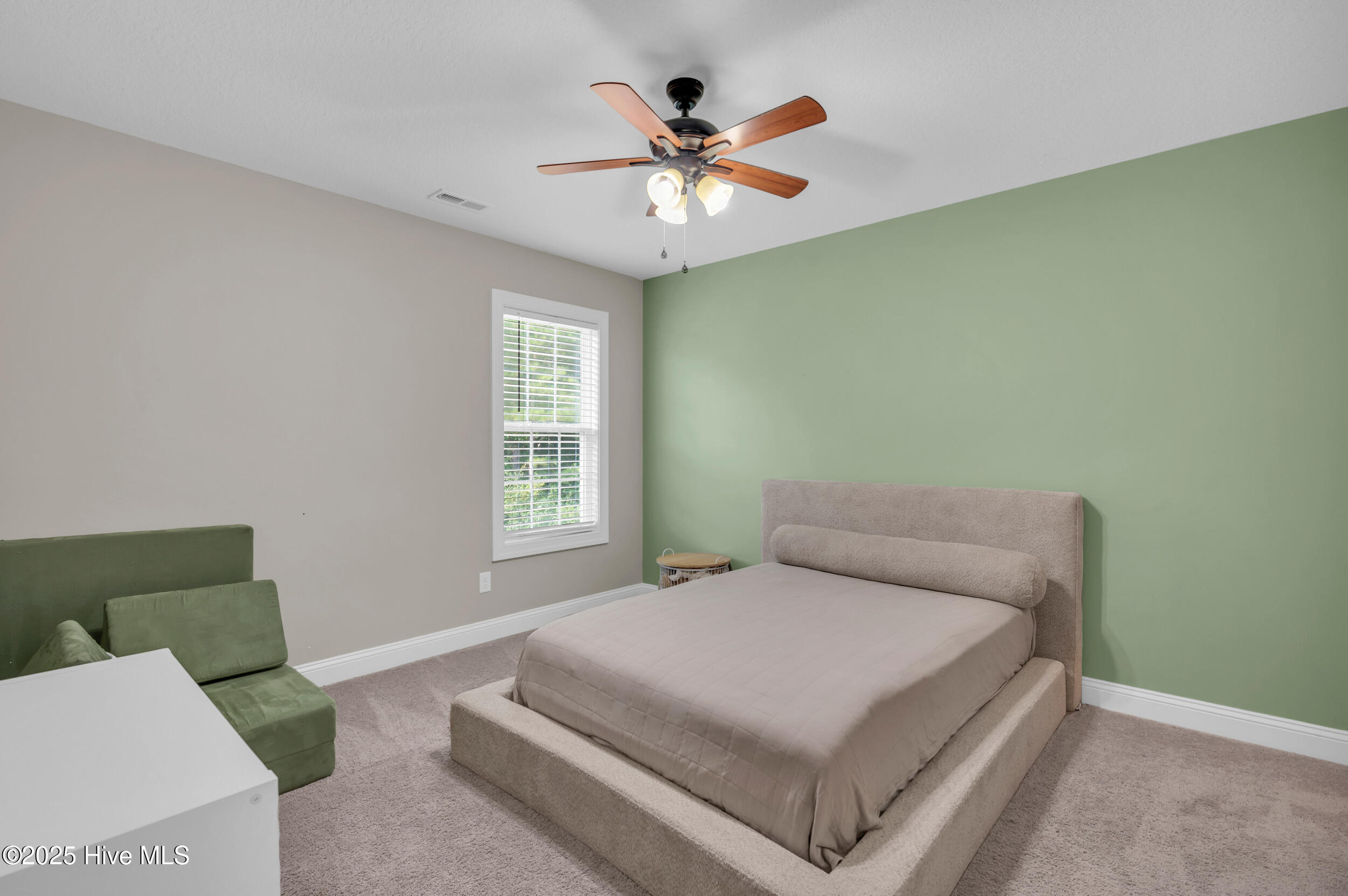 100522900 | Photo 25