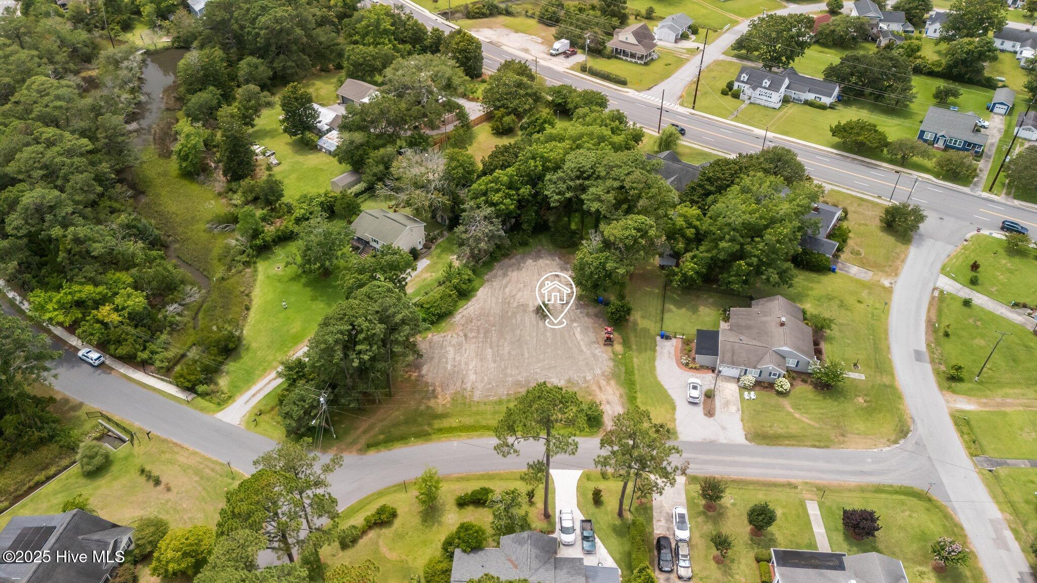 203 Sherwood Boulevard,Beaufort