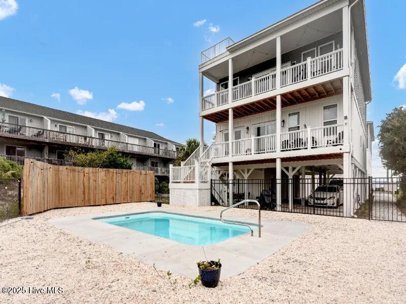 100541216 | Photo 53