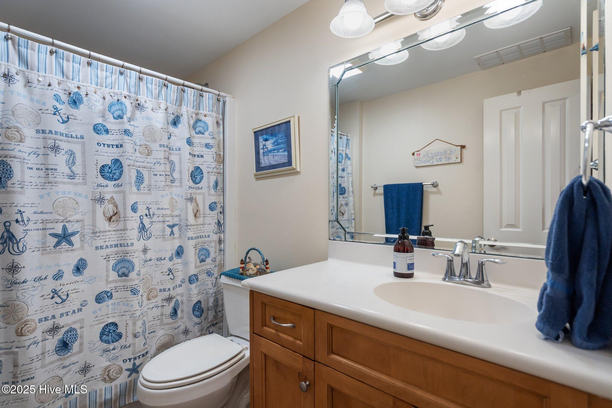 100513091 | Photo 62