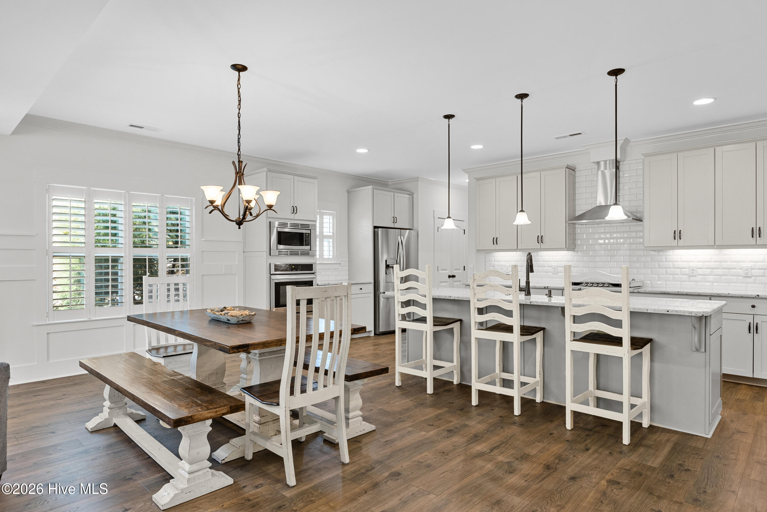 100564447 | Photo 15