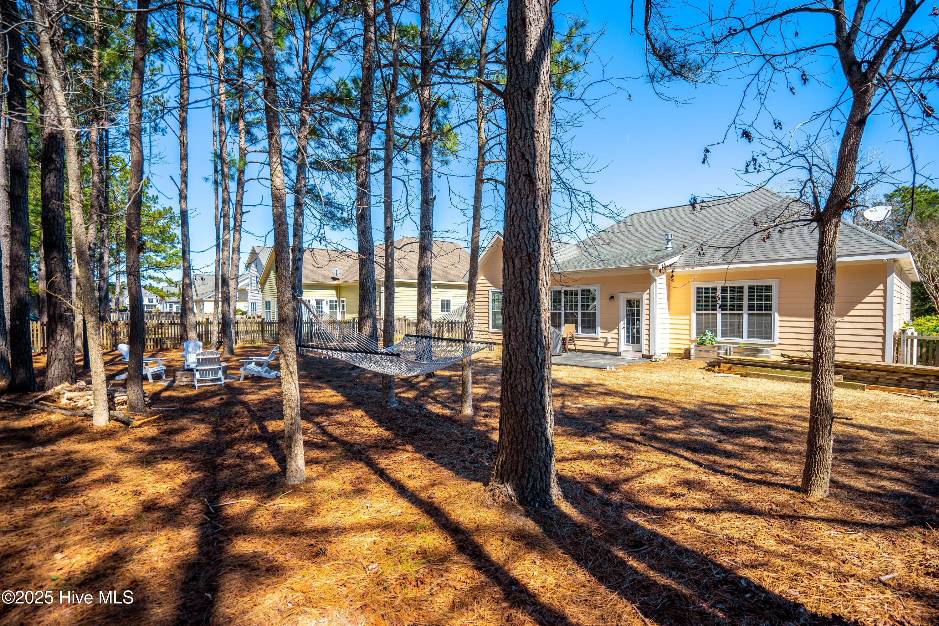 100570166 | Photo 10