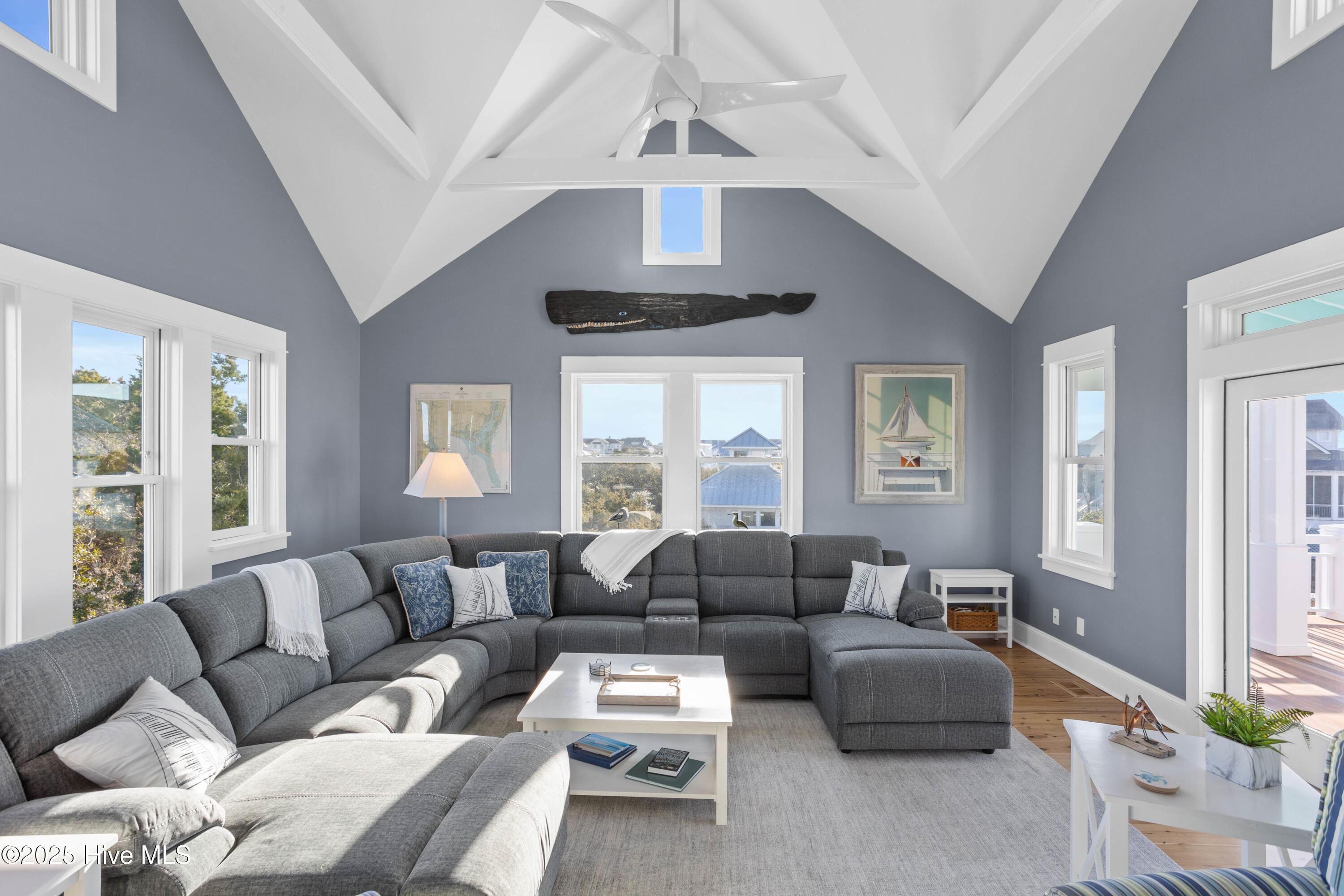 100494398 | Photo 20