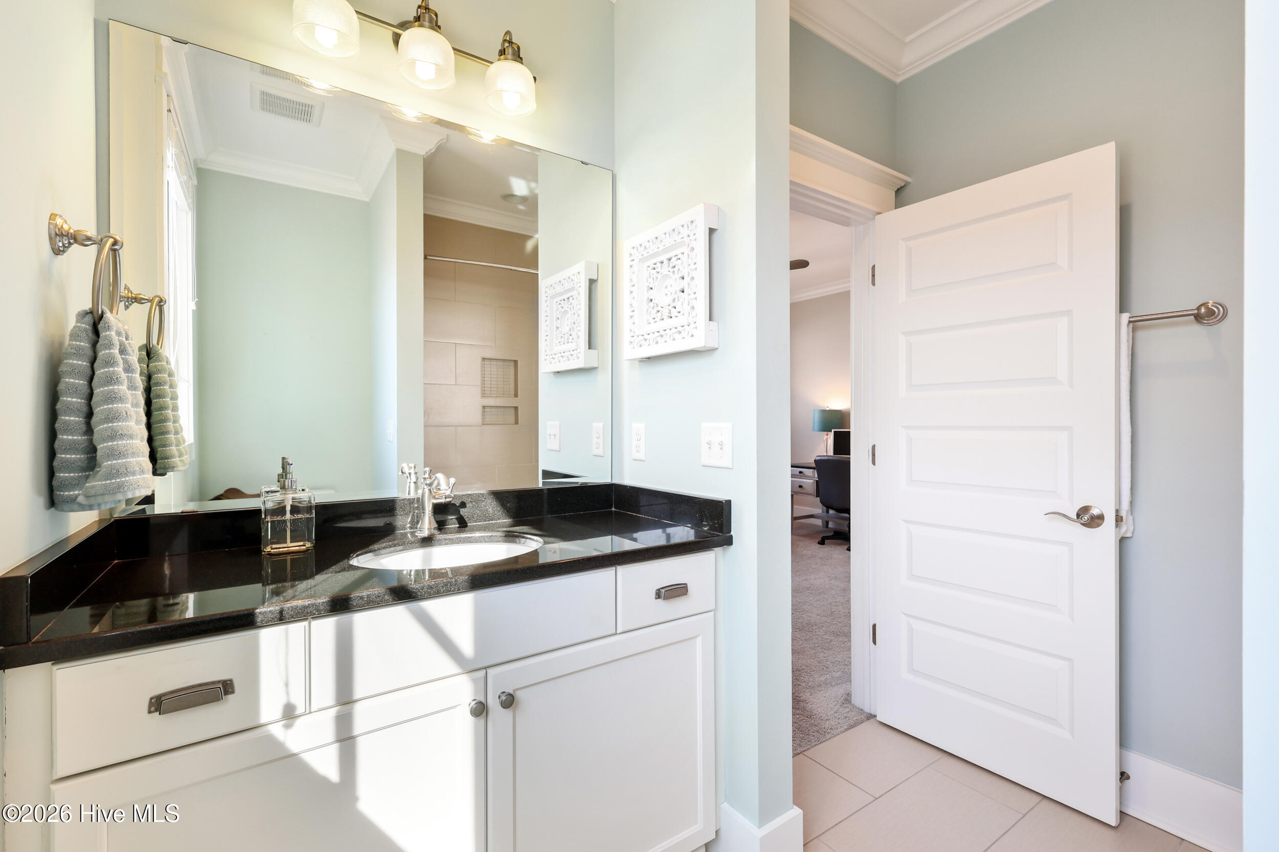 100553548 | Photo 39