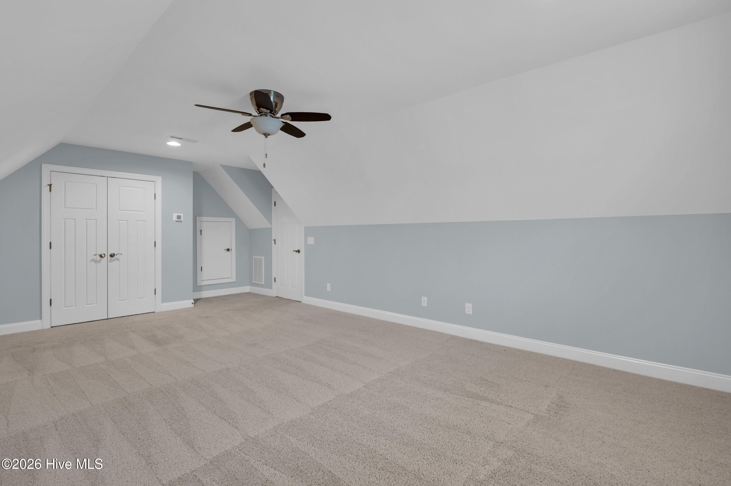 100551592 | Photo 30