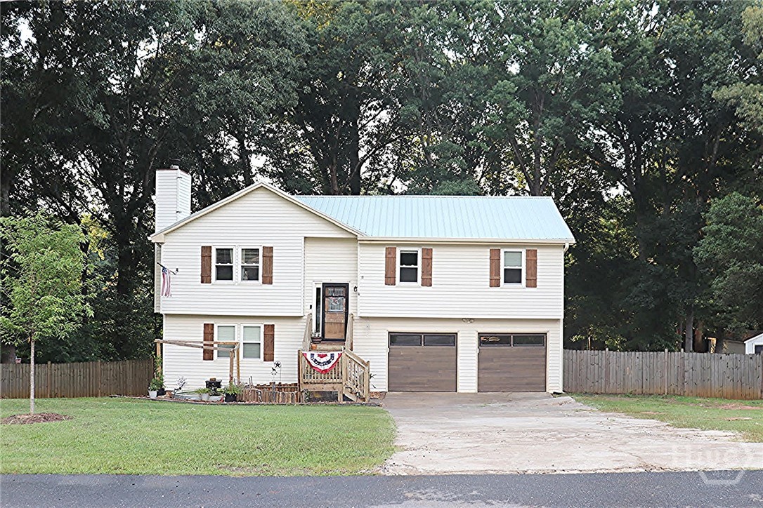 Property at 1508 Country Court