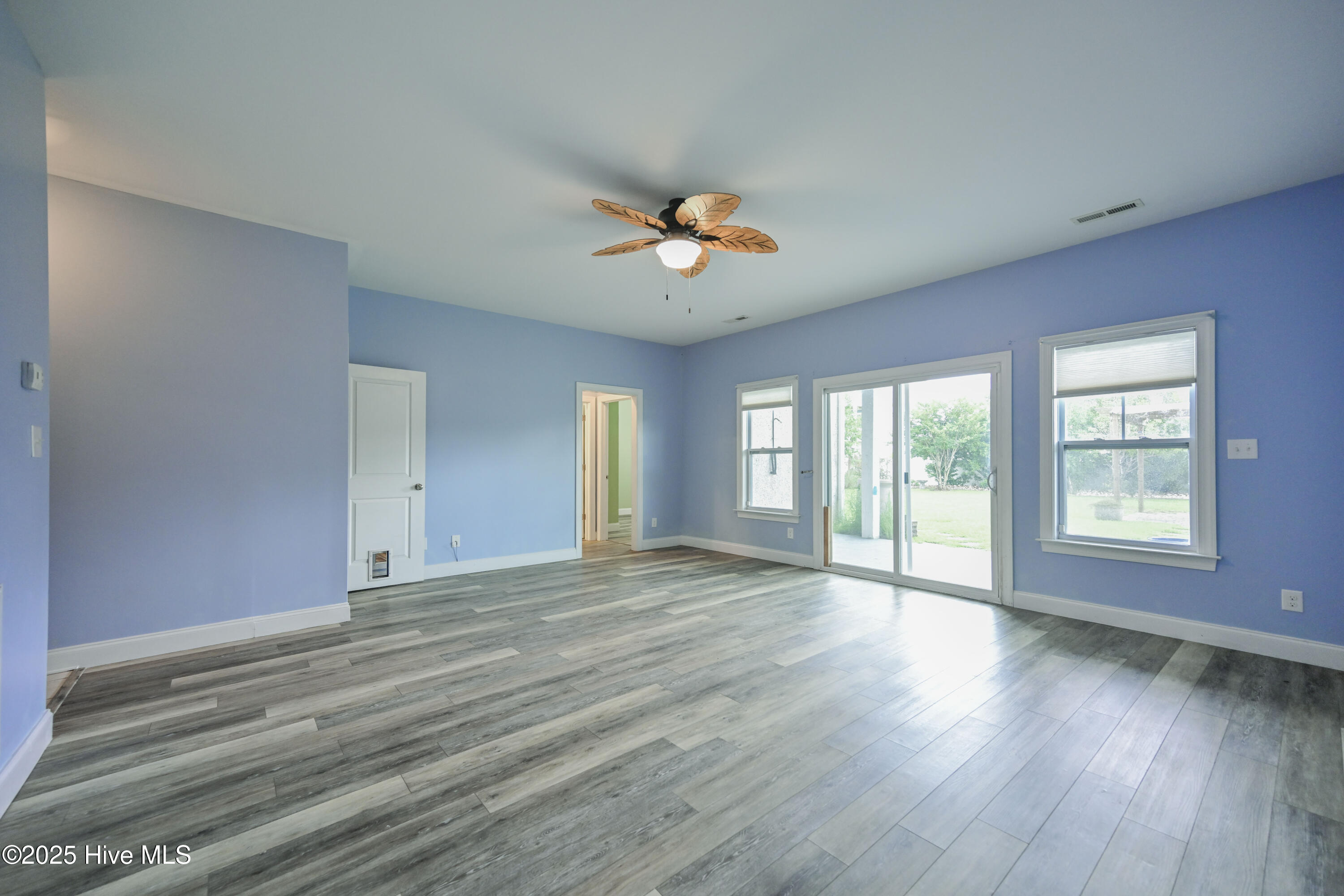 100523770 | Photo 17