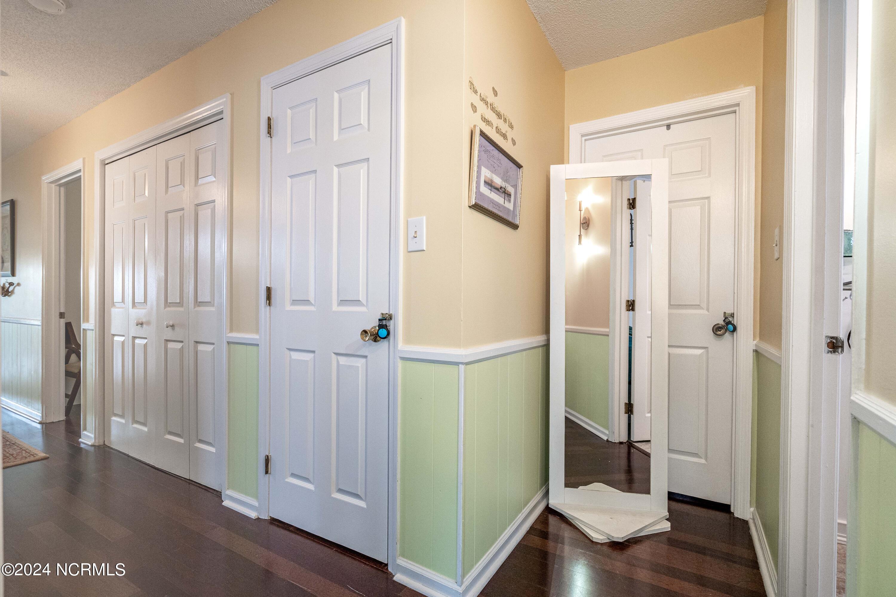 100560914 | Photo 39