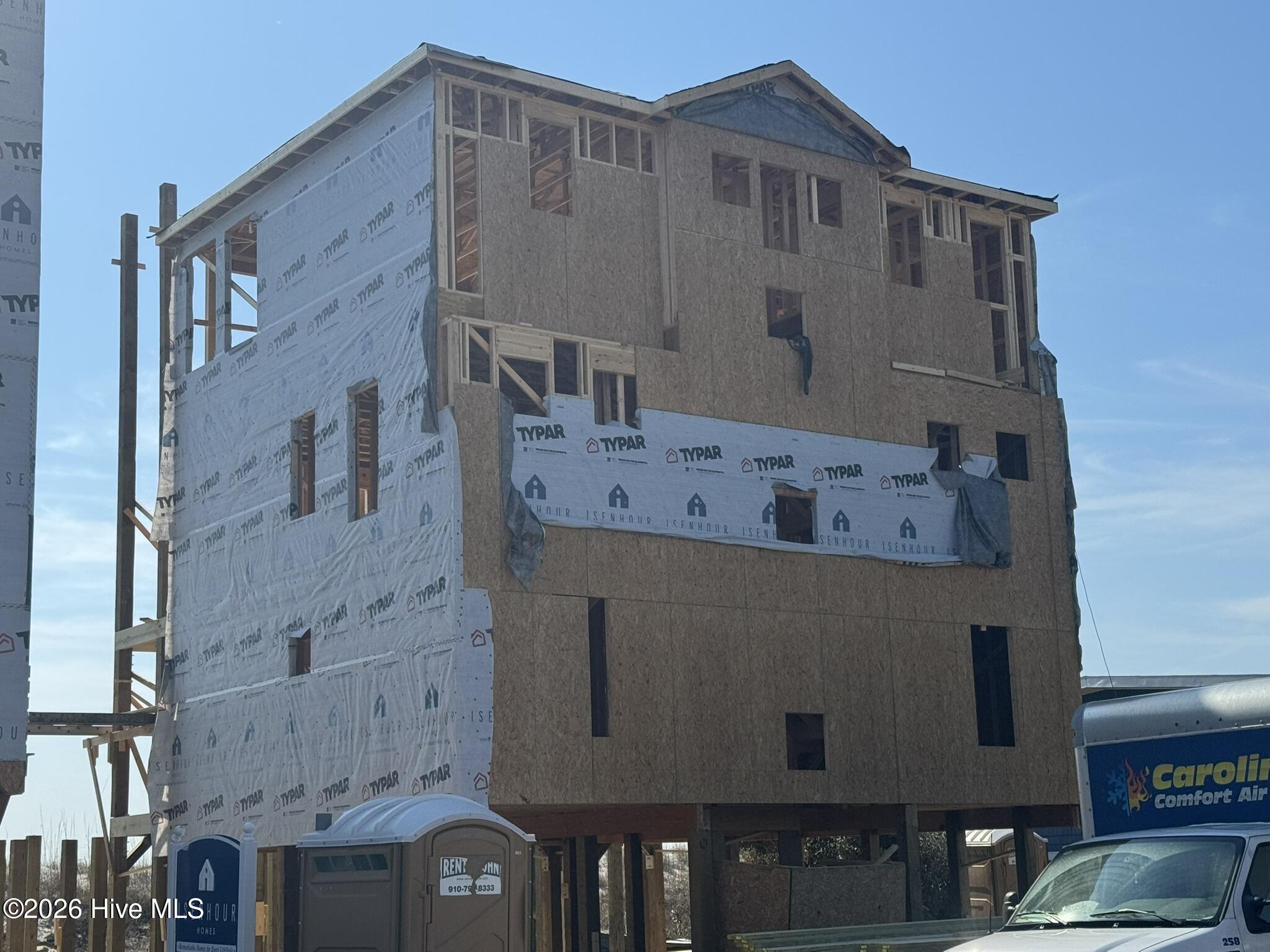 100552652 | Photo 11