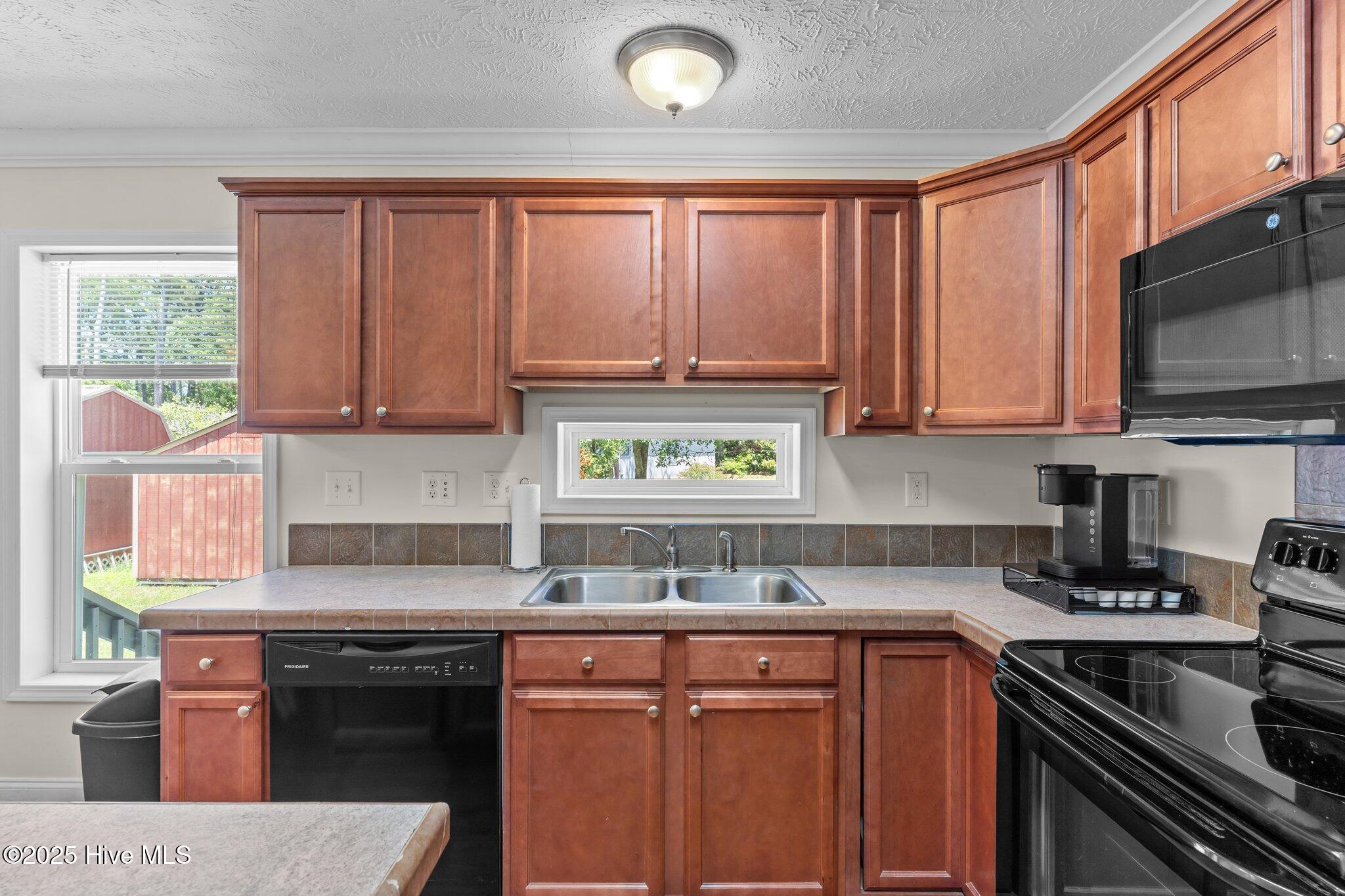 100509442 | Photo 10