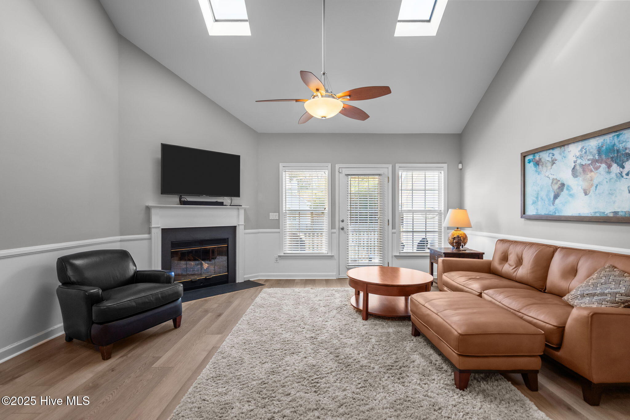 100546041 | Photo 17