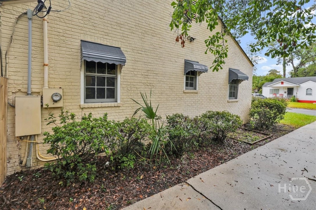 Photo 2 of Single family home for sale at 2403 Florida Ave, Savannah, GA 31404 | MLS# SA365942 | Listing updated on 2026-10-07