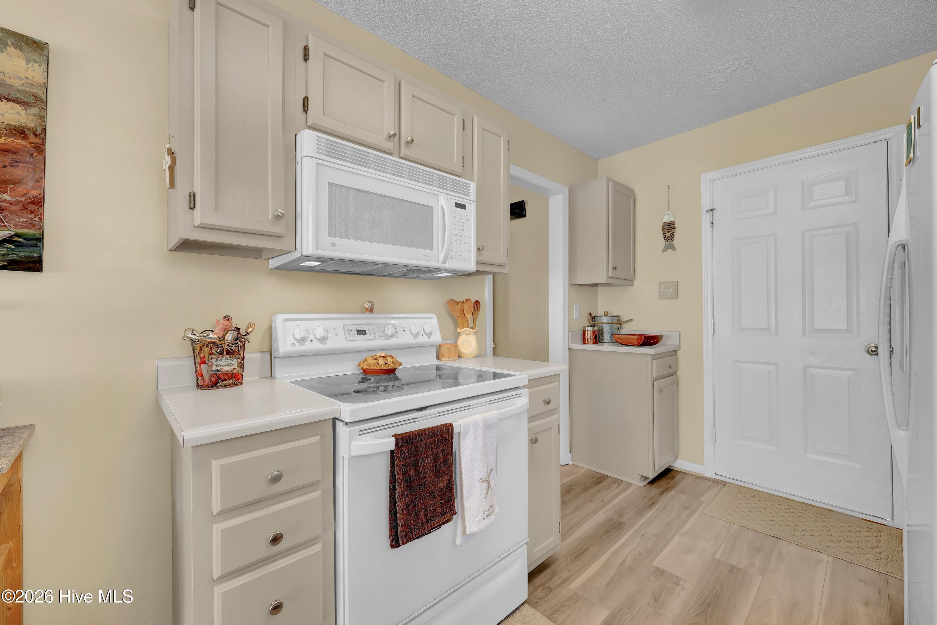 100565624 | Photo 11