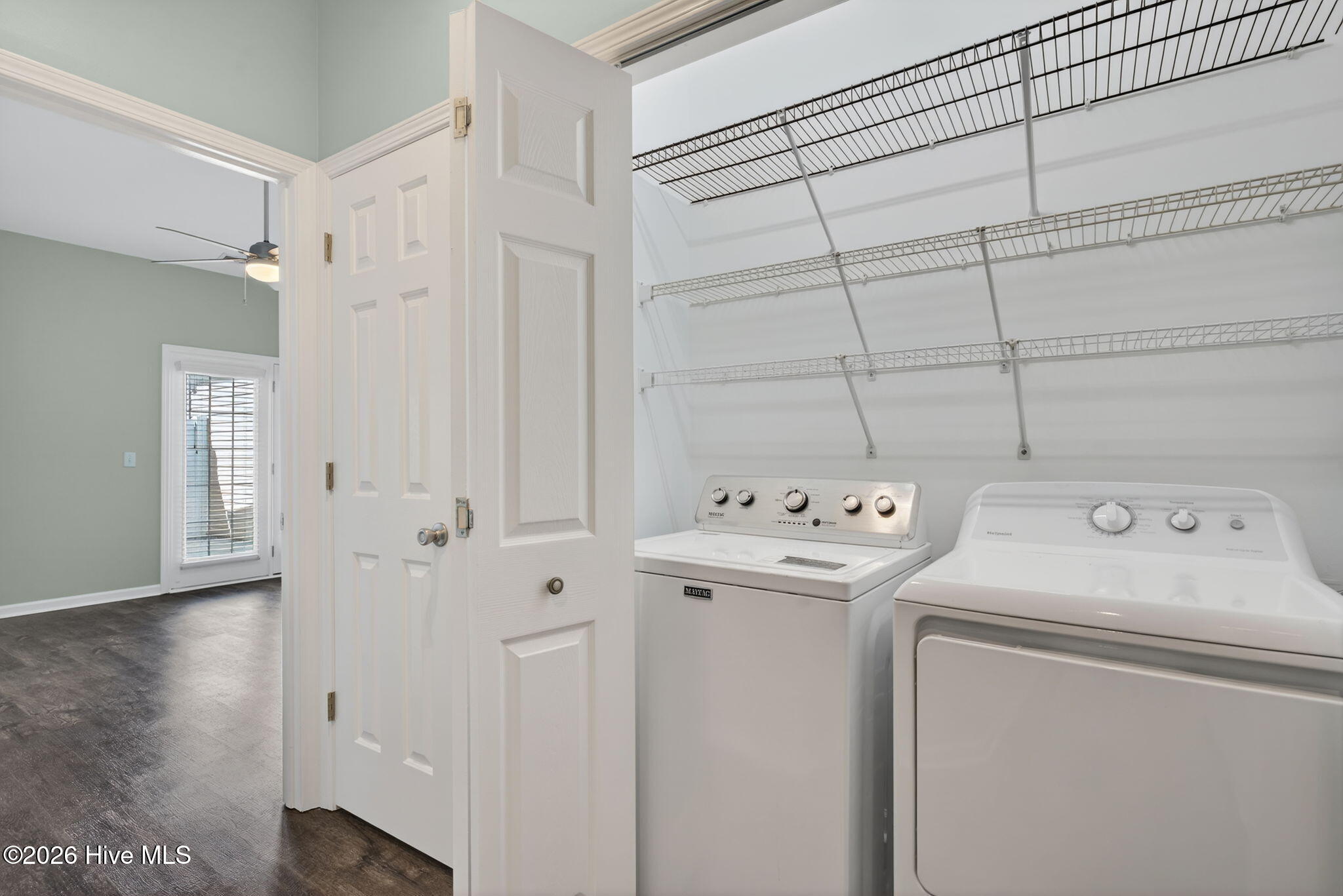 100564275 | Photo 30