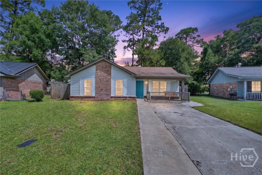 Photo 1 of Single family home for sale at 10 Marian Ct, Savannah, GA 31406 | MLS# SA360629 | Listing updated on 2026-09-16