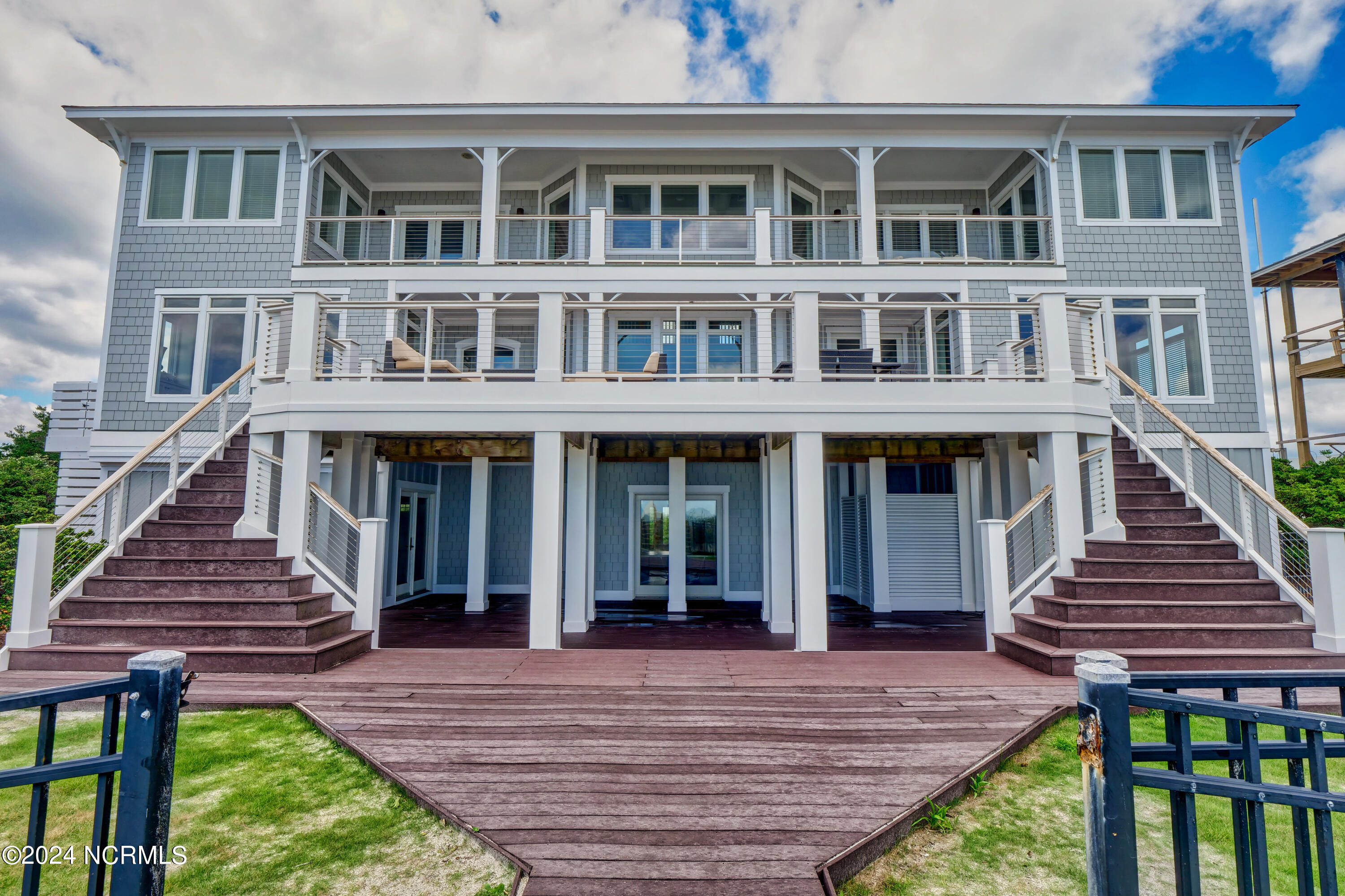 100498351 | Photo 58