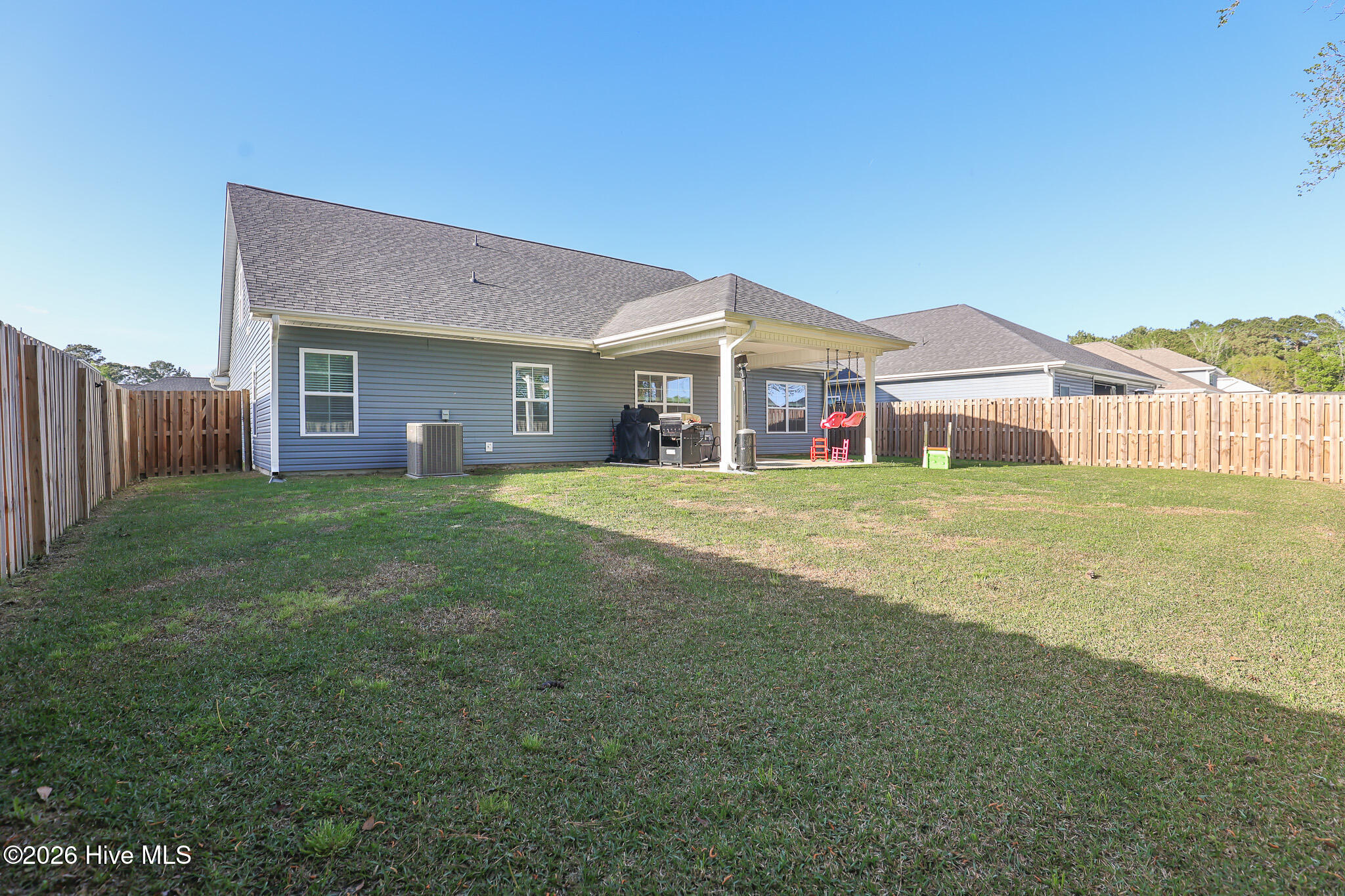 100565380 | Photo 45