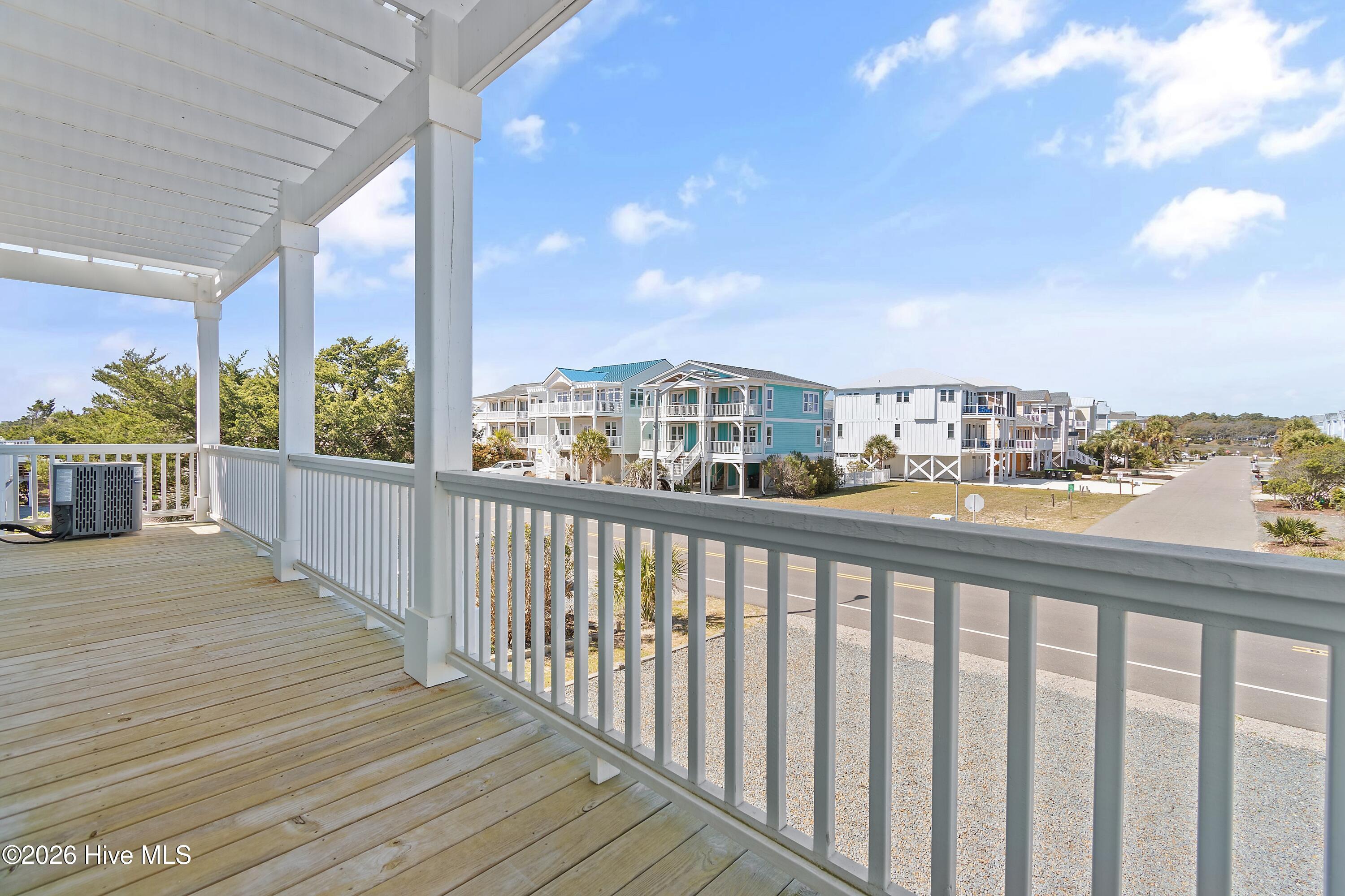 100564147 | Photo 51