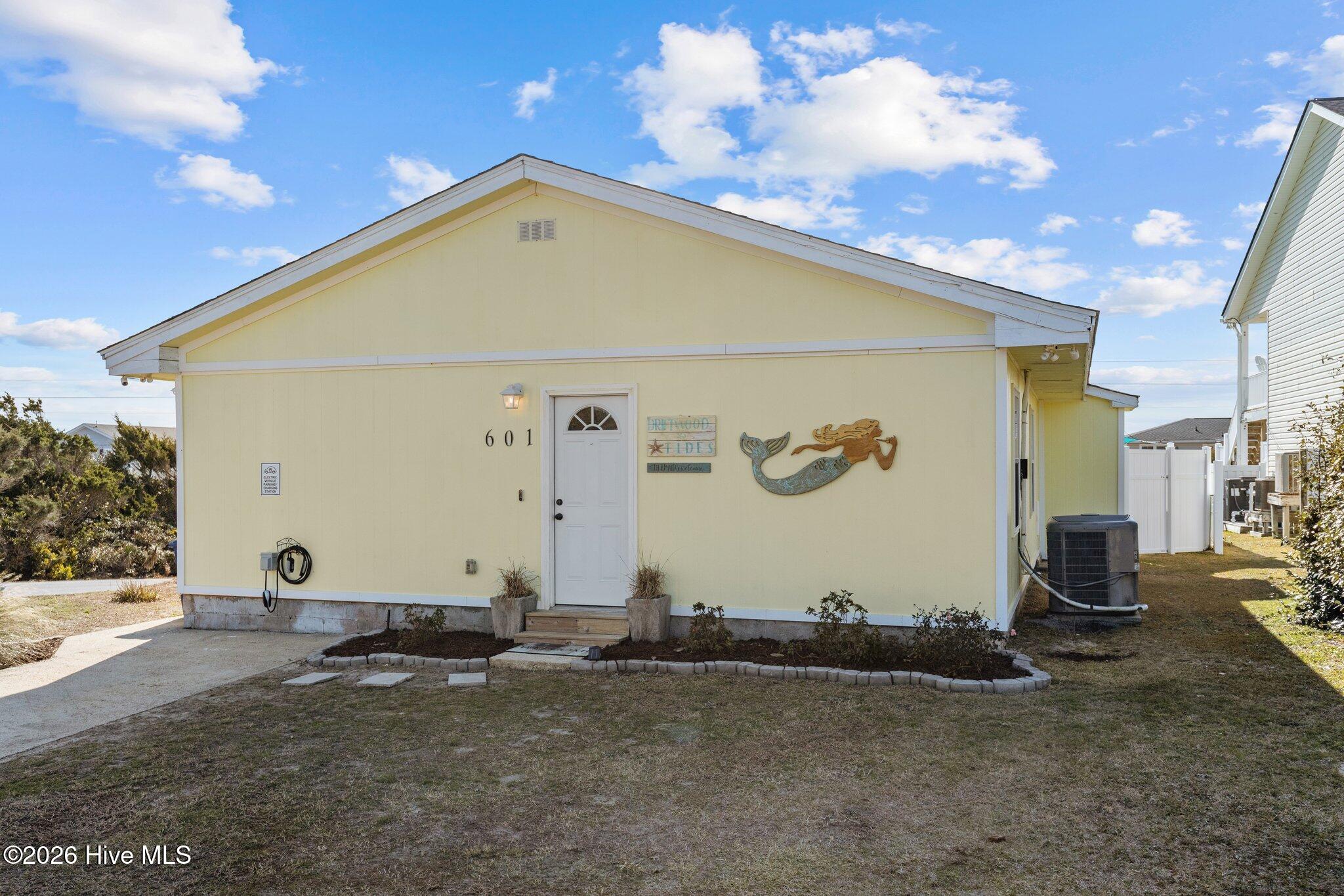 Exterior photo of 601 Emerald Drive, Emerald Isle, NC 28594. MLS: 100599041