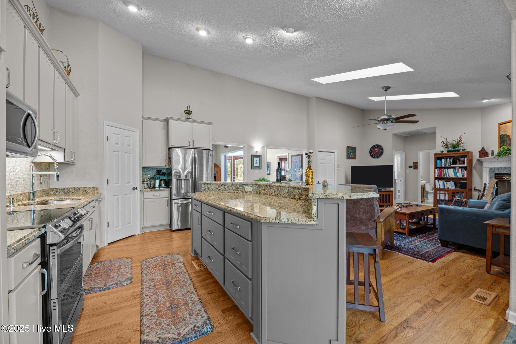 220 Shoreline Drive, New Bern, NC, 28562