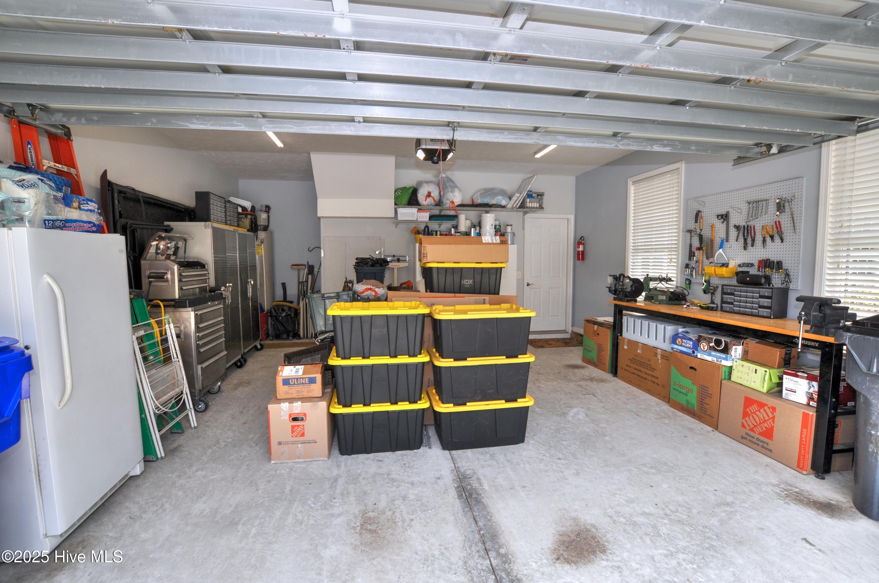 100519003 | Photo 38